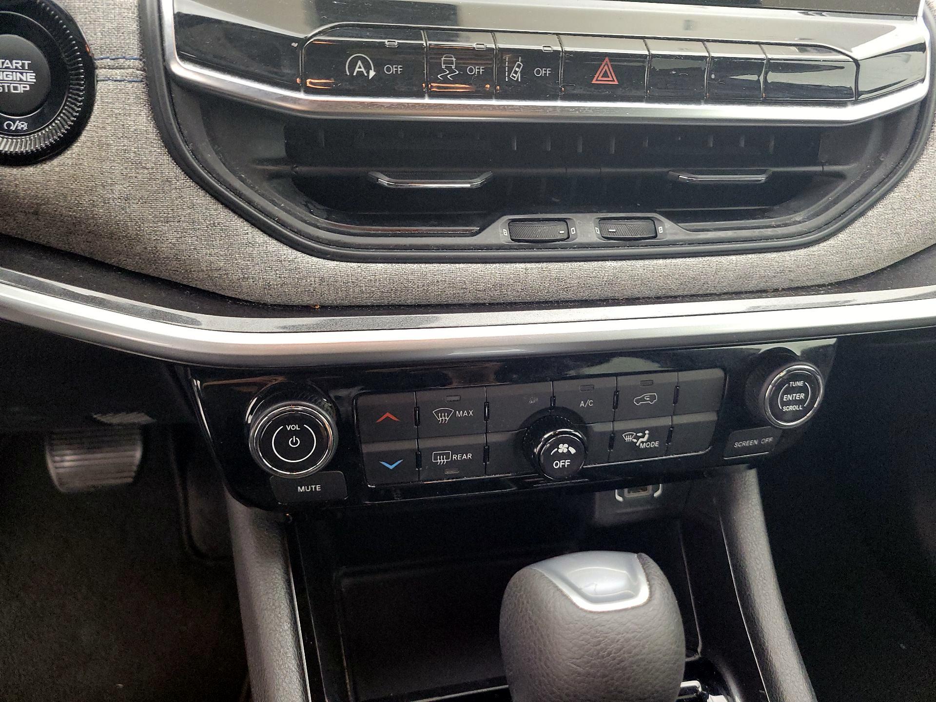 Thumbnail: 2023 Jeep Compass - 16