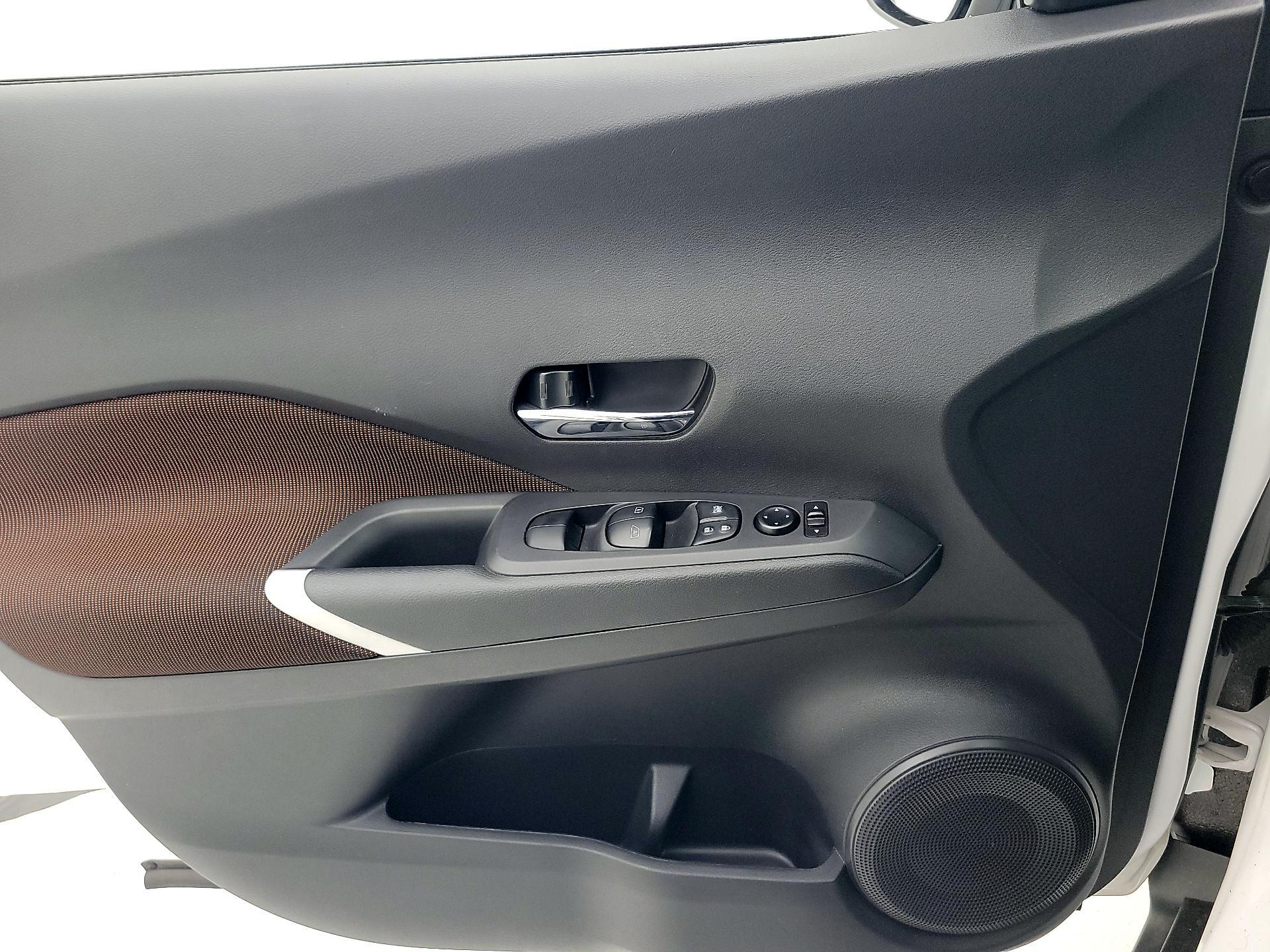 Thumbnail: 2021 Nissan Kicks - 12