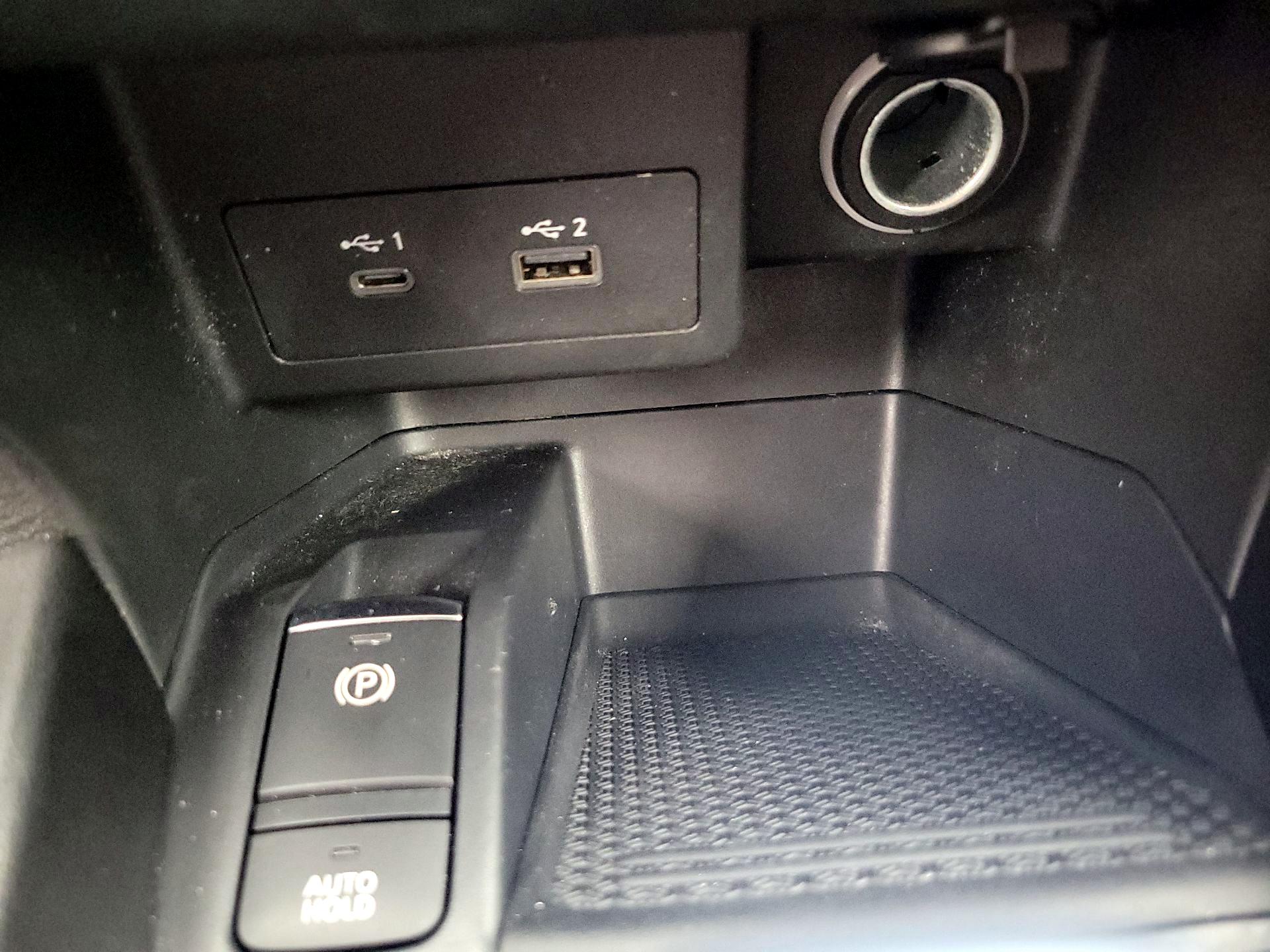 Thumbnail: 2021 Nissan Kicks - 18