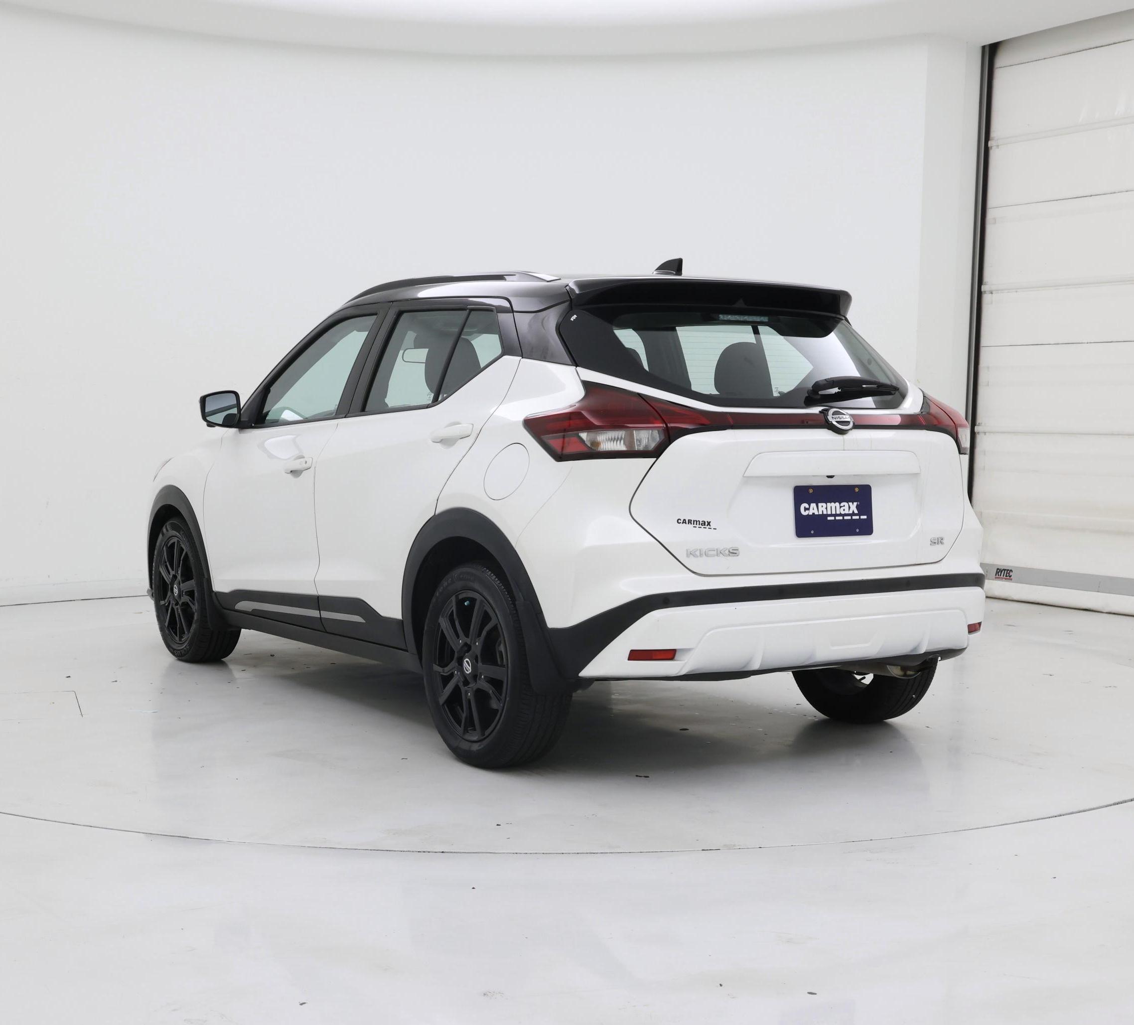 Thumbnail: 2021 Nissan Kicks - 2