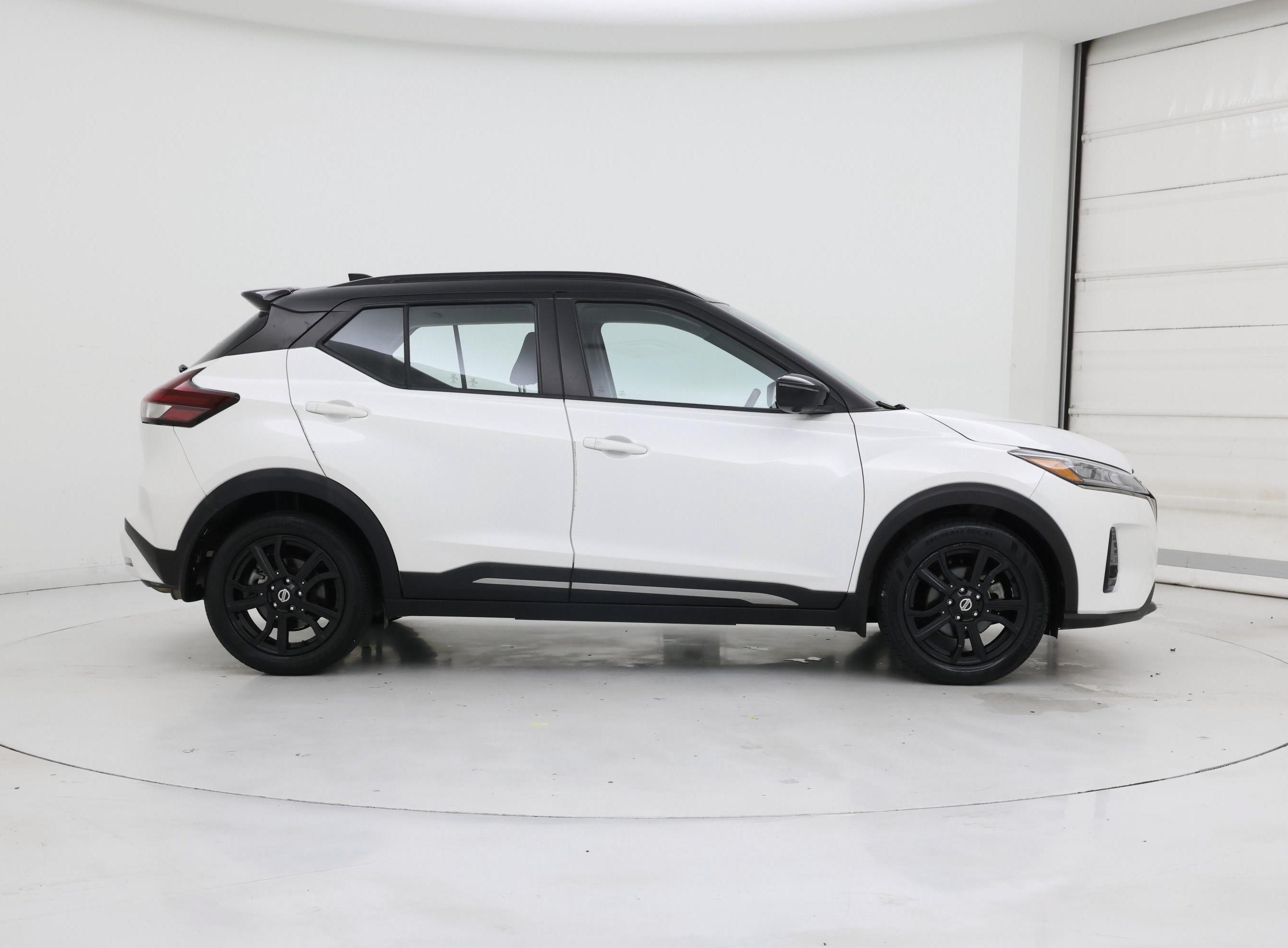 Thumbnail: 2021 Nissan Kicks - 7