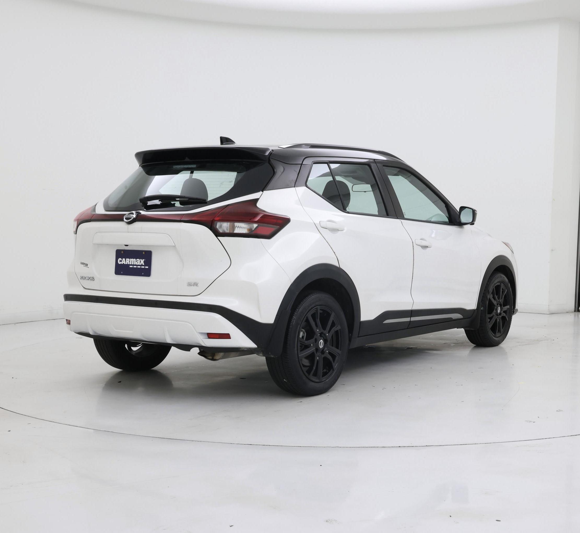 Thumbnail: 2021 Nissan Kicks - 8