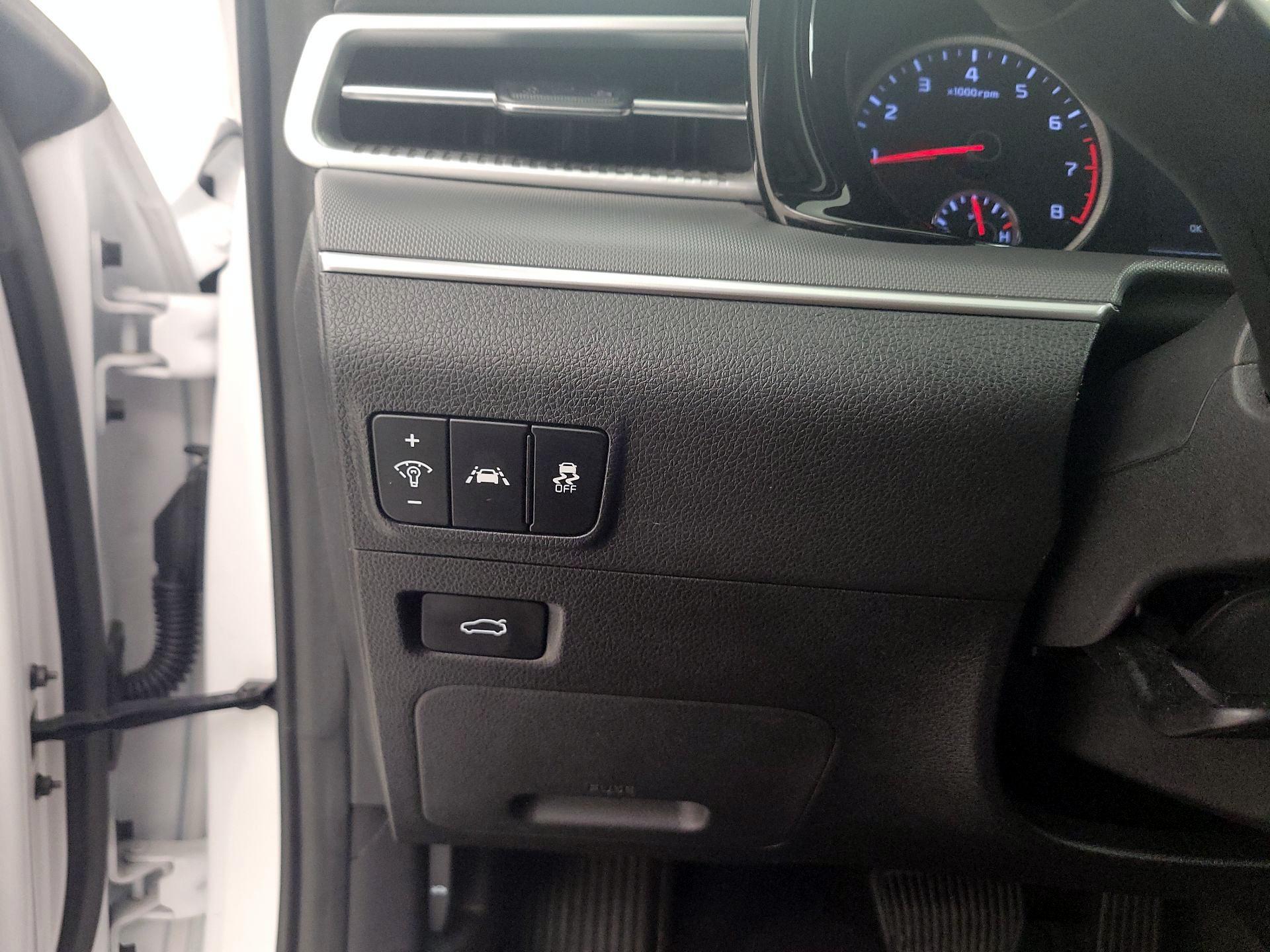 Thumbnail: 2023 Kia K5 - 13