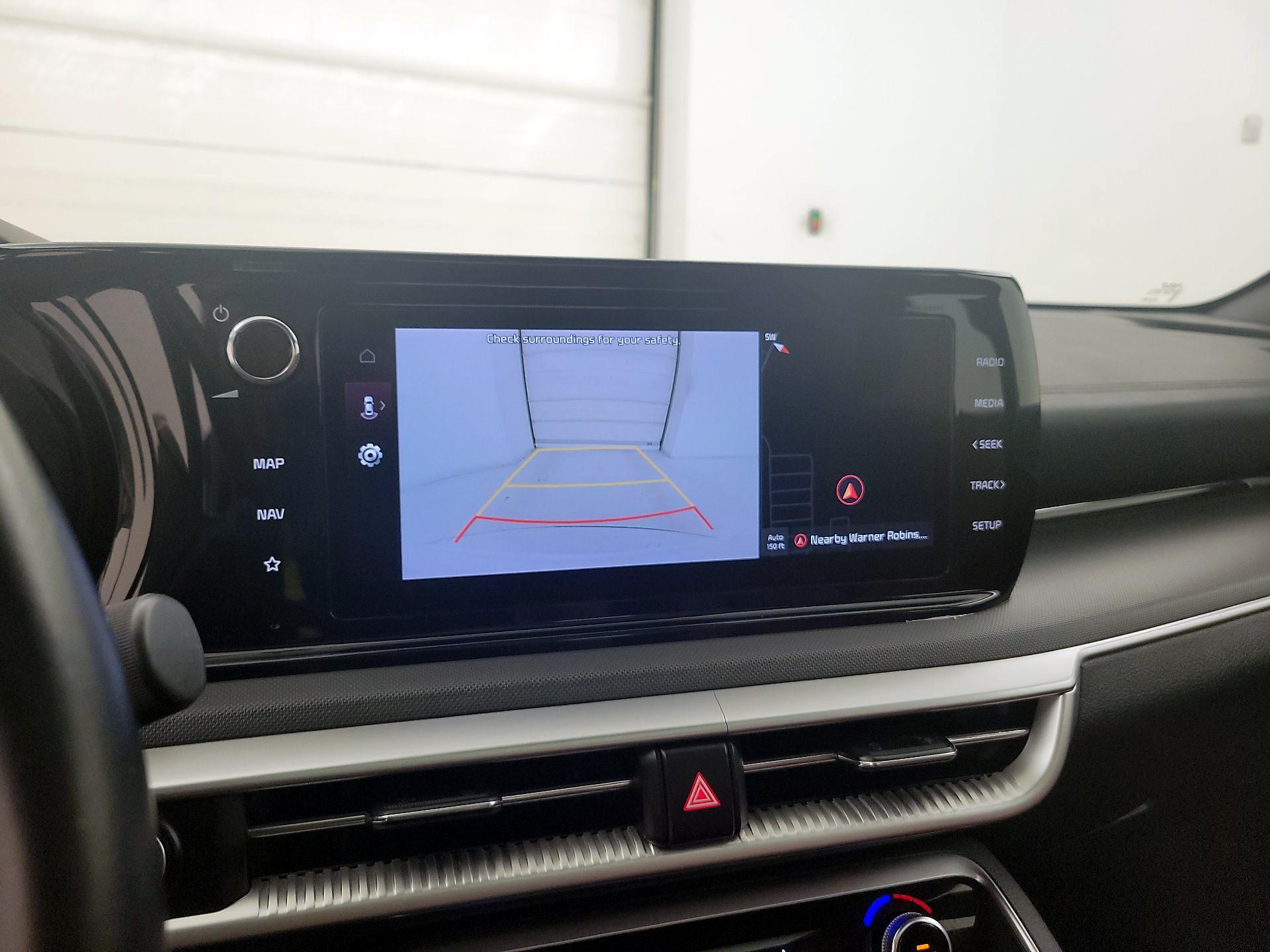 Thumbnail: 2023 Kia K5 - 15