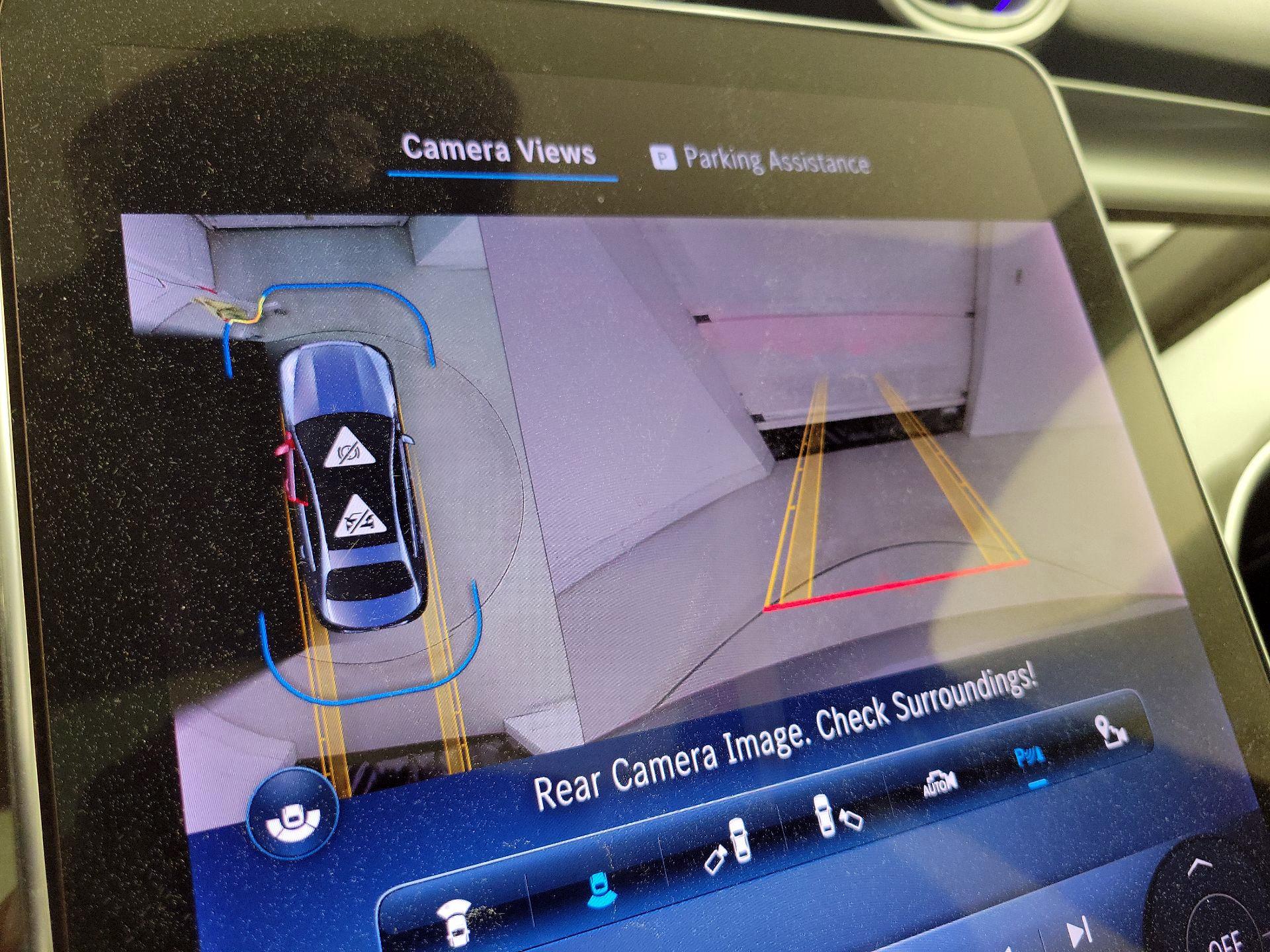 Thumbnail: 2022 Mercedes-Benz C-Class - 15