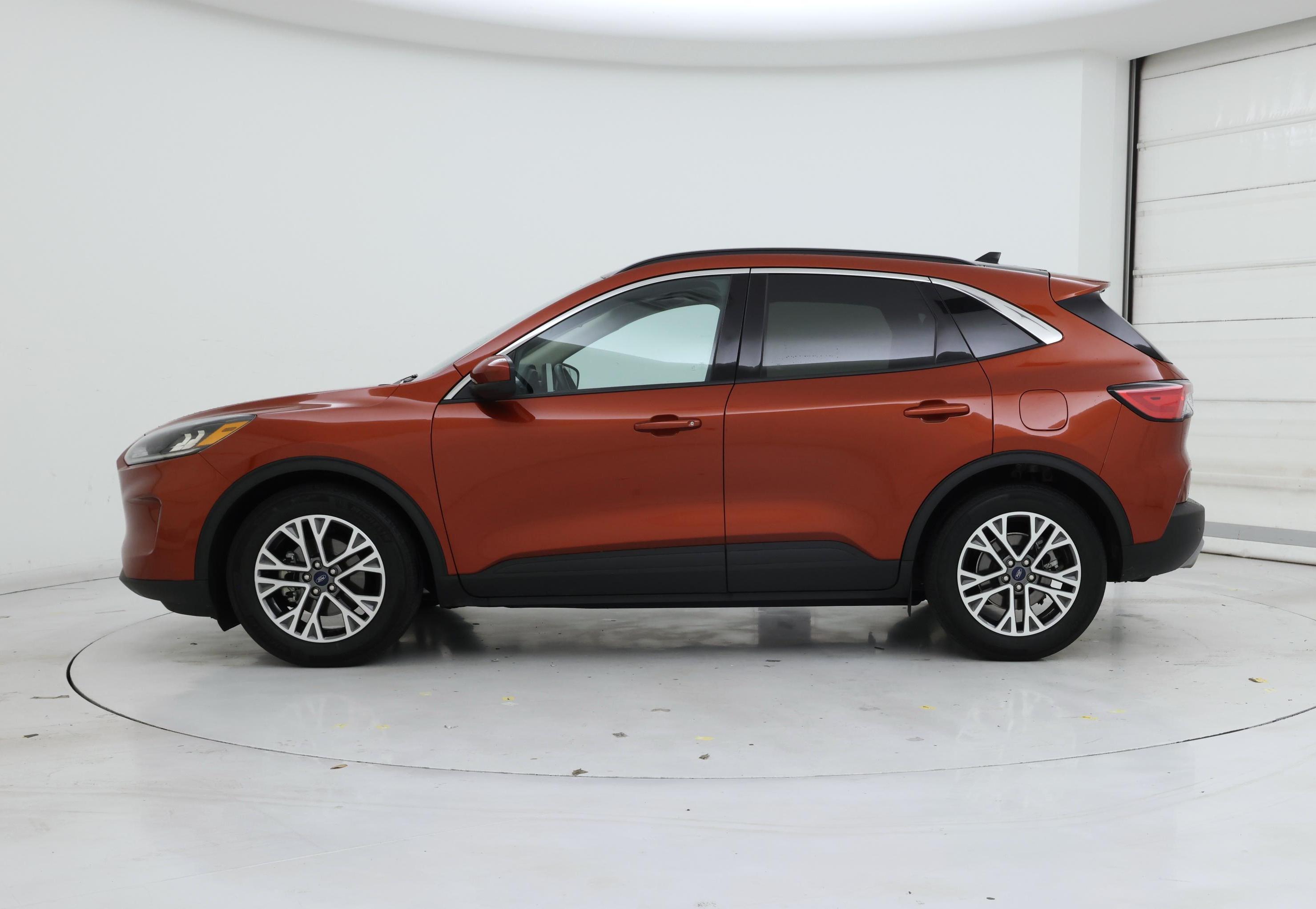Thumbnail: 2020 Ford Escape - 3