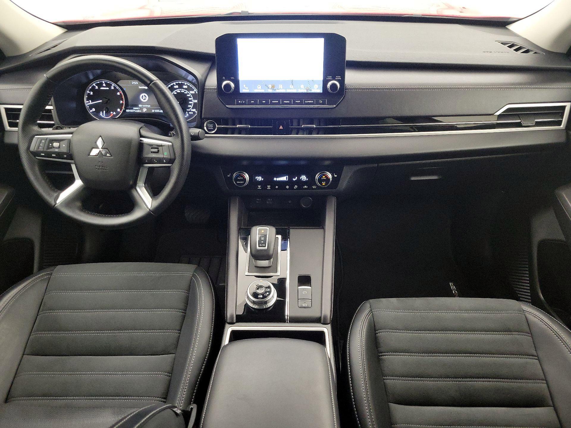 Thumbnail: 2024 Mitsubishi Outlander - 9