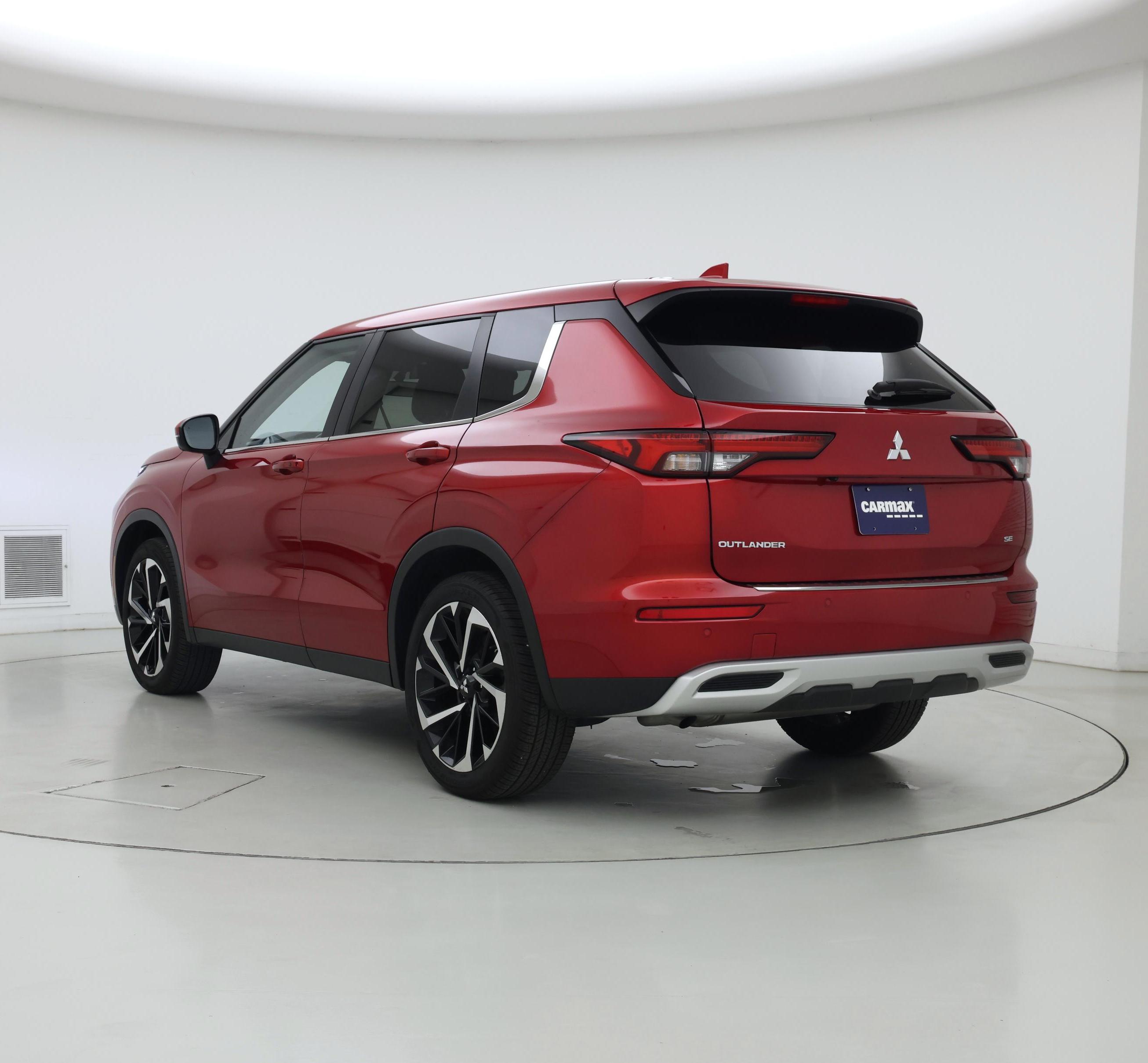 Thumbnail: 2024 Mitsubishi Outlander - 2