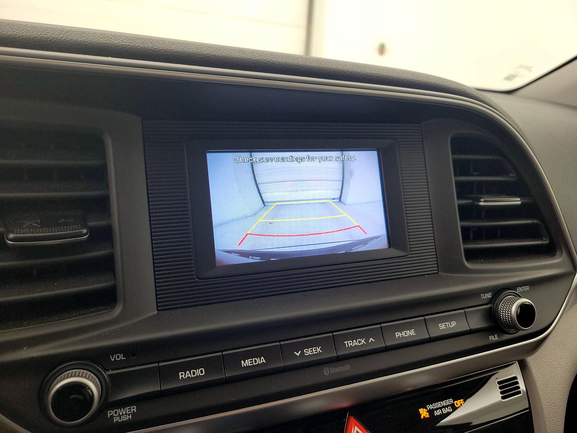 Thumbnail: 2020 Hyundai Elantra - 14