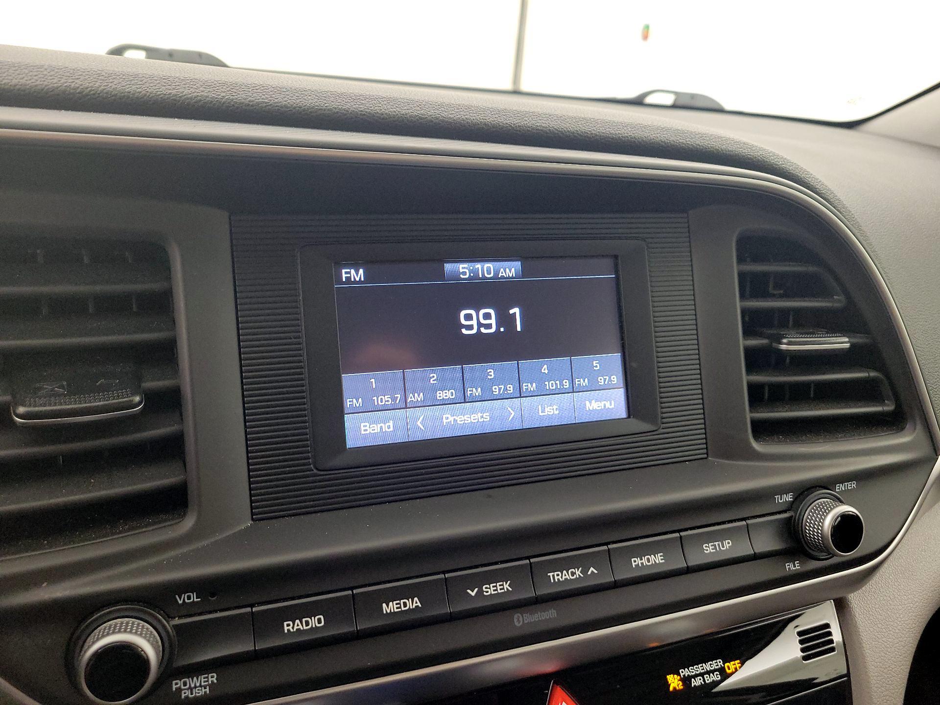 Thumbnail: 2020 Hyundai Elantra - 15