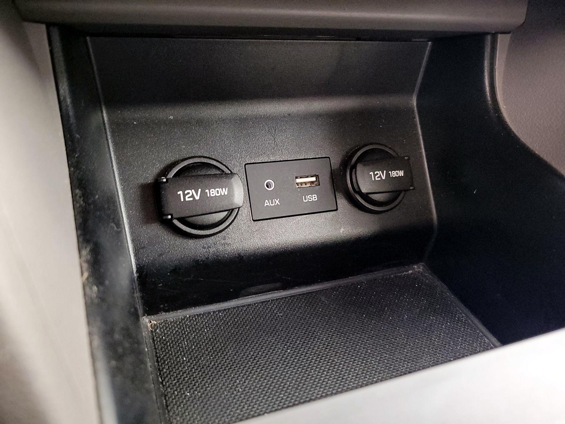 Thumbnail: 2020 Hyundai Elantra - 18