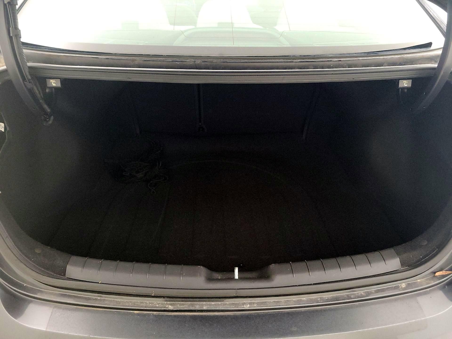 Thumbnail: 2020 Hyundai Elantra - 20