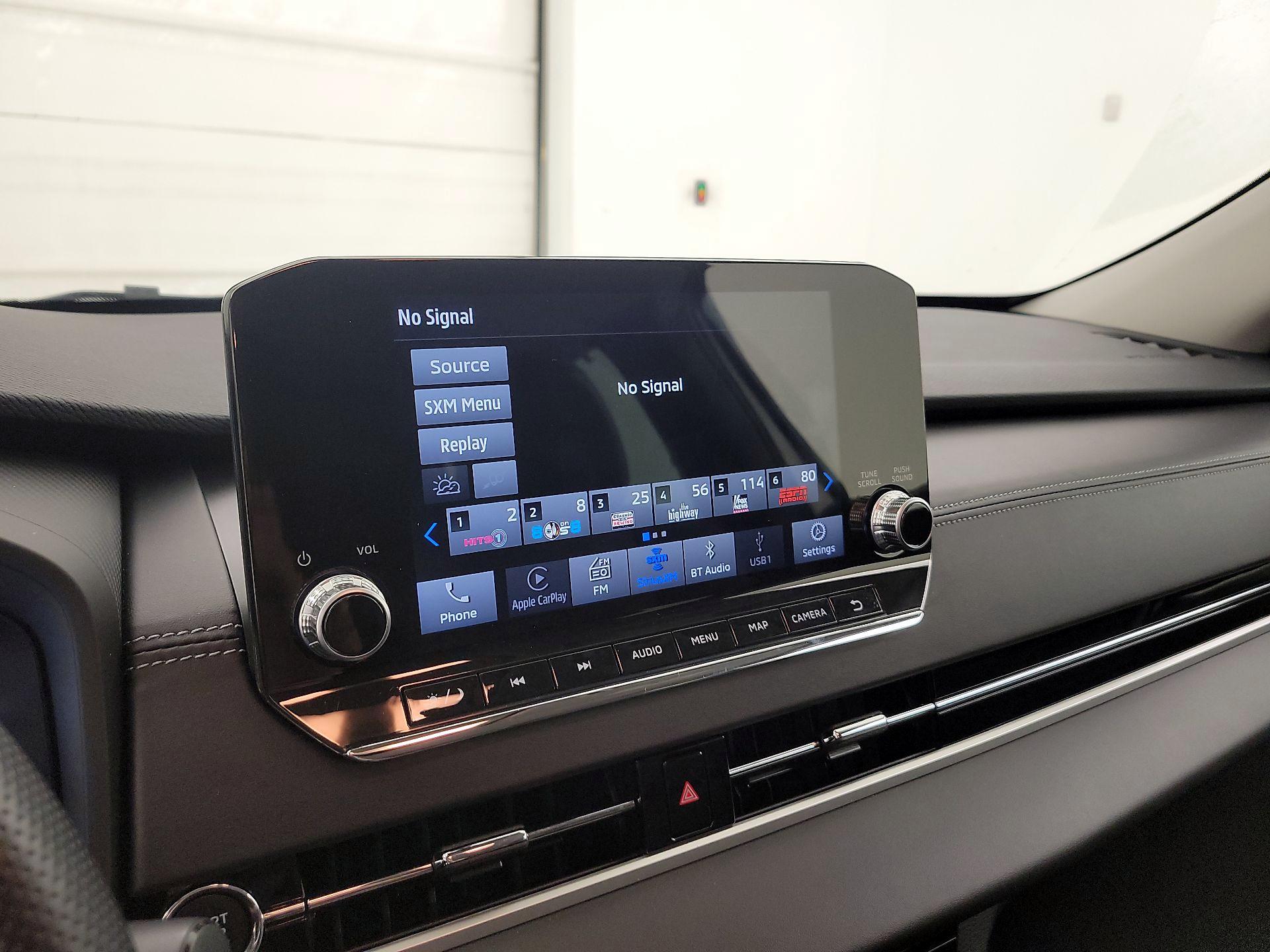 Thumbnail: 2023 Mitsubishi Outlander - 14