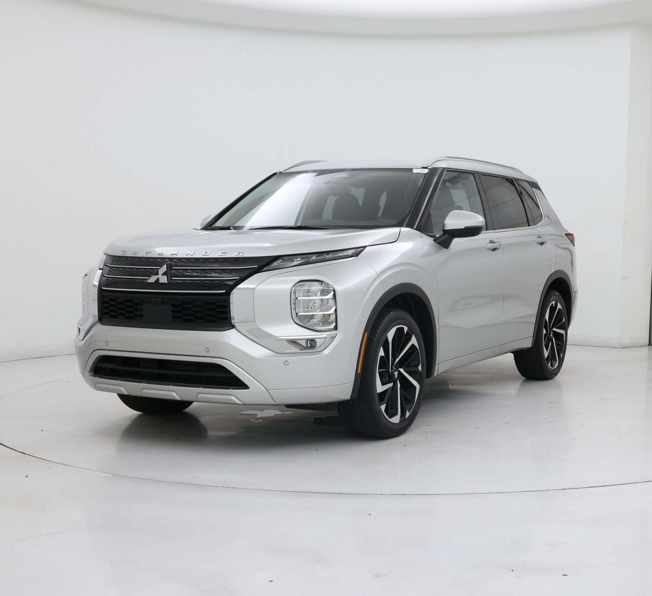 Thumbnail: 2023 Mitsubishi Outlander - 4