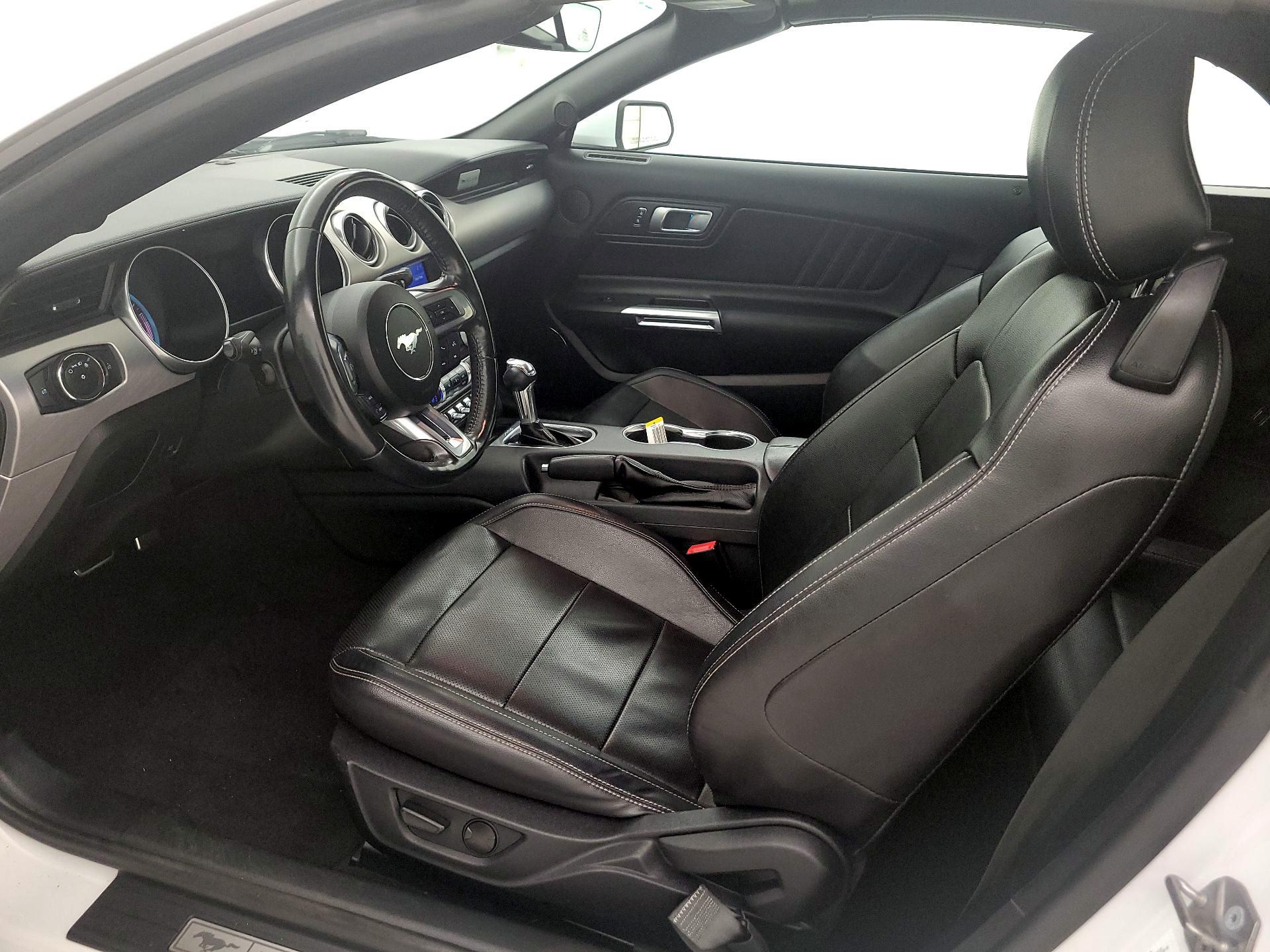 Thumbnail: 2022 Ford Mustang - 9