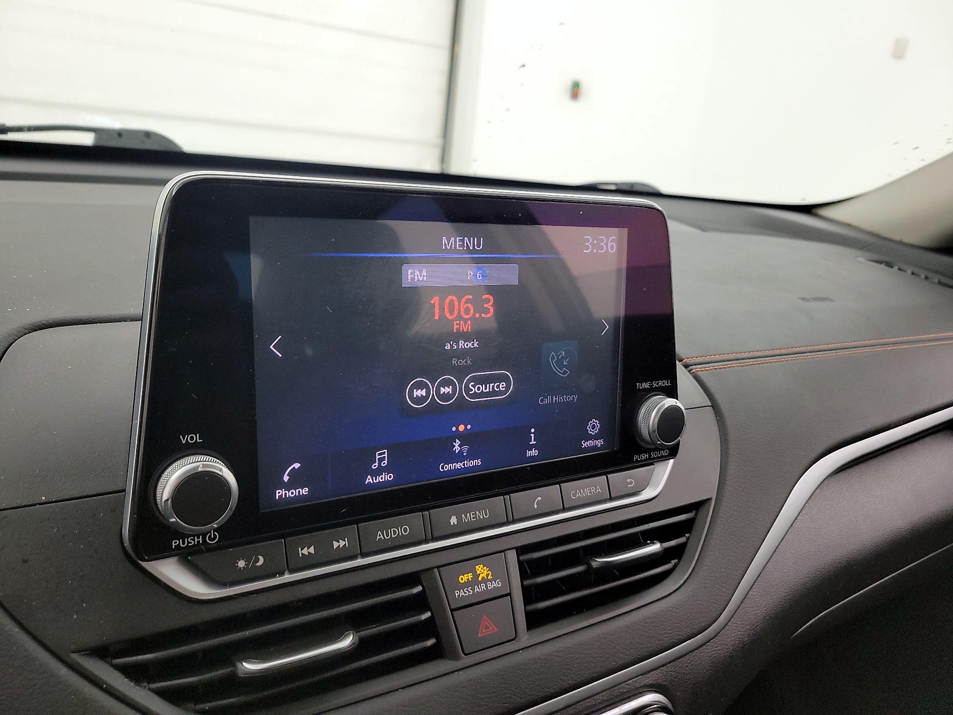 Thumbnail: 2020 Nissan Altima - 15