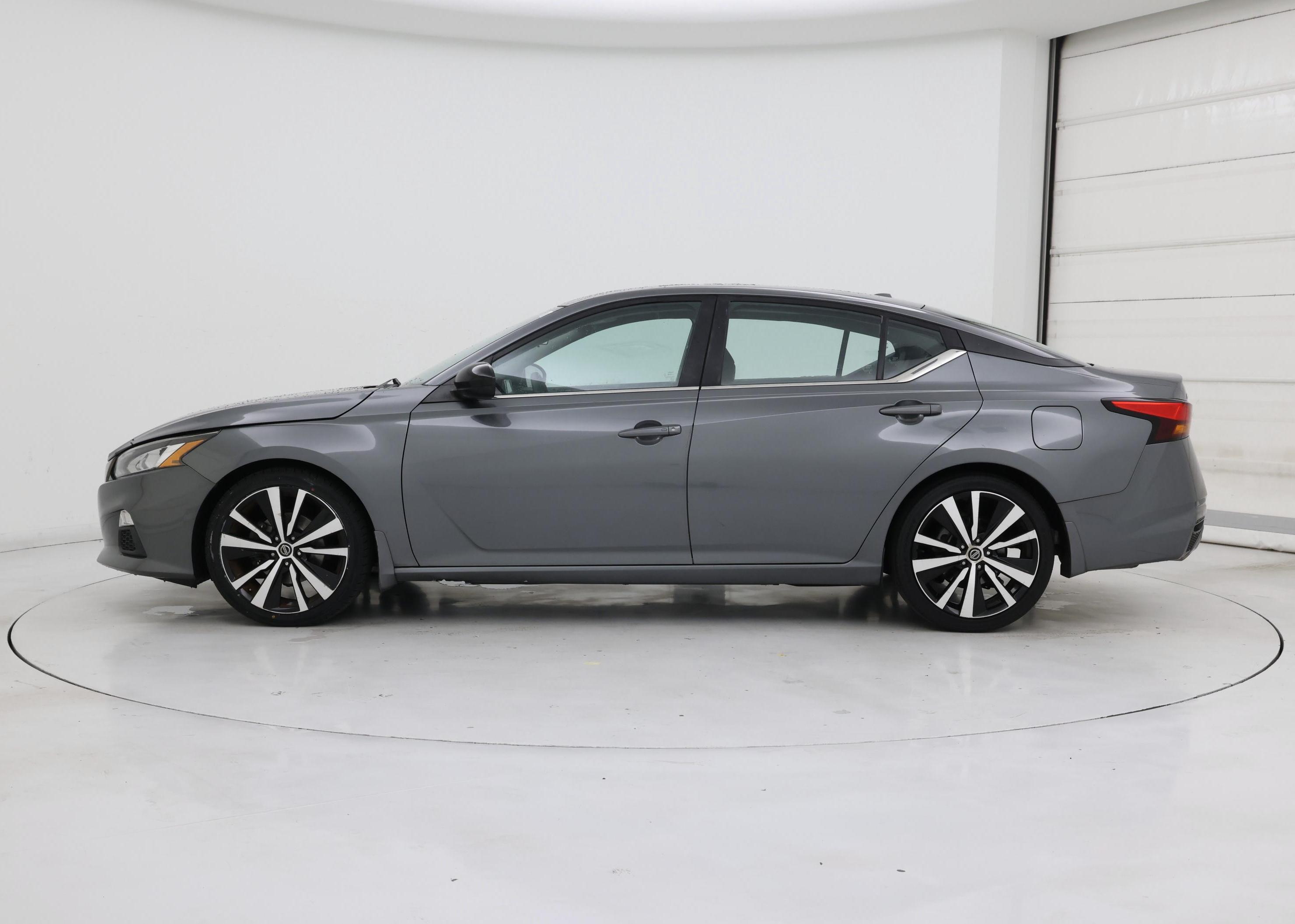 Thumbnail: 2020 Nissan Altima - 3