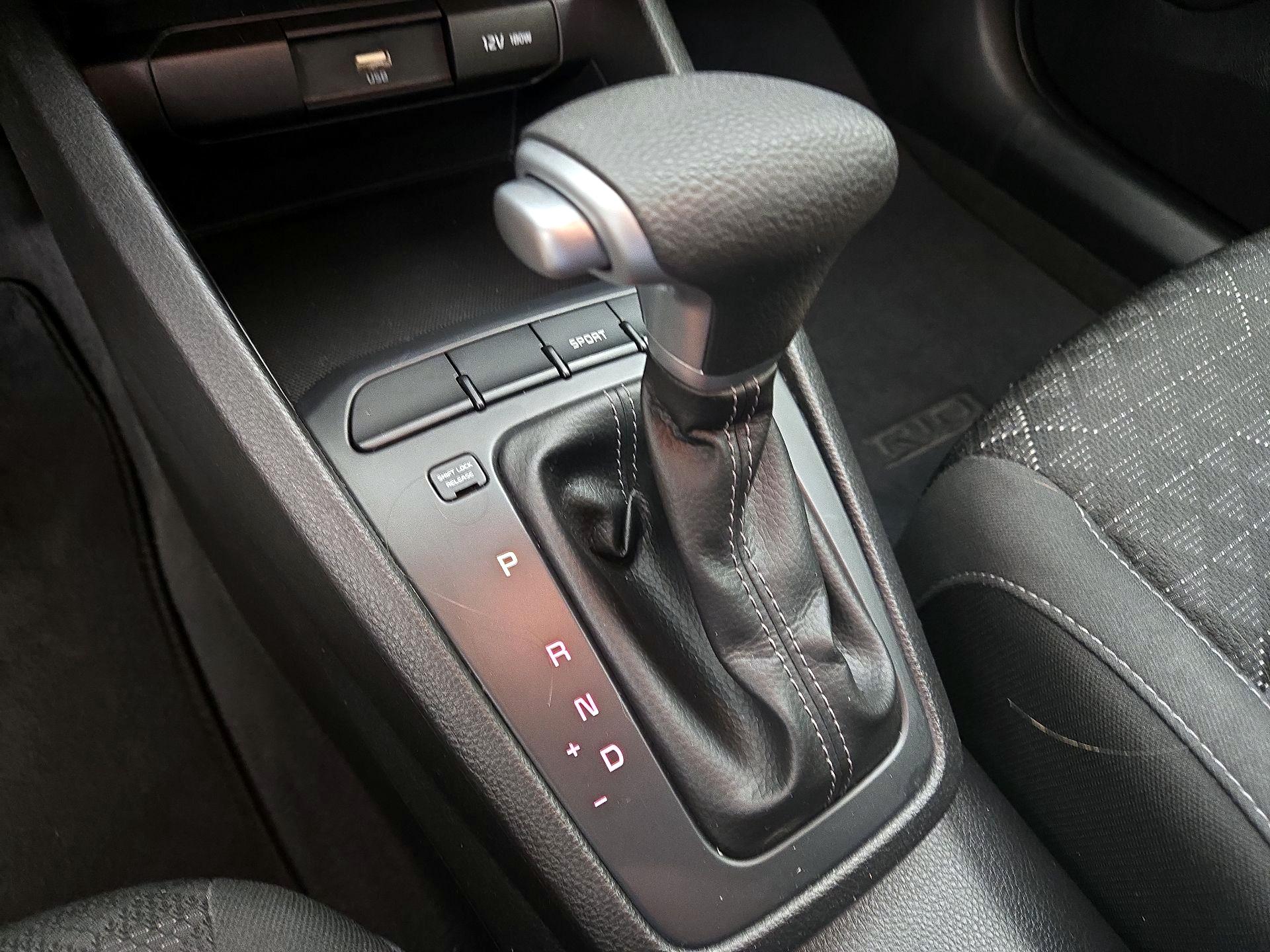 Thumbnail: 2023 Kia Rio - 17