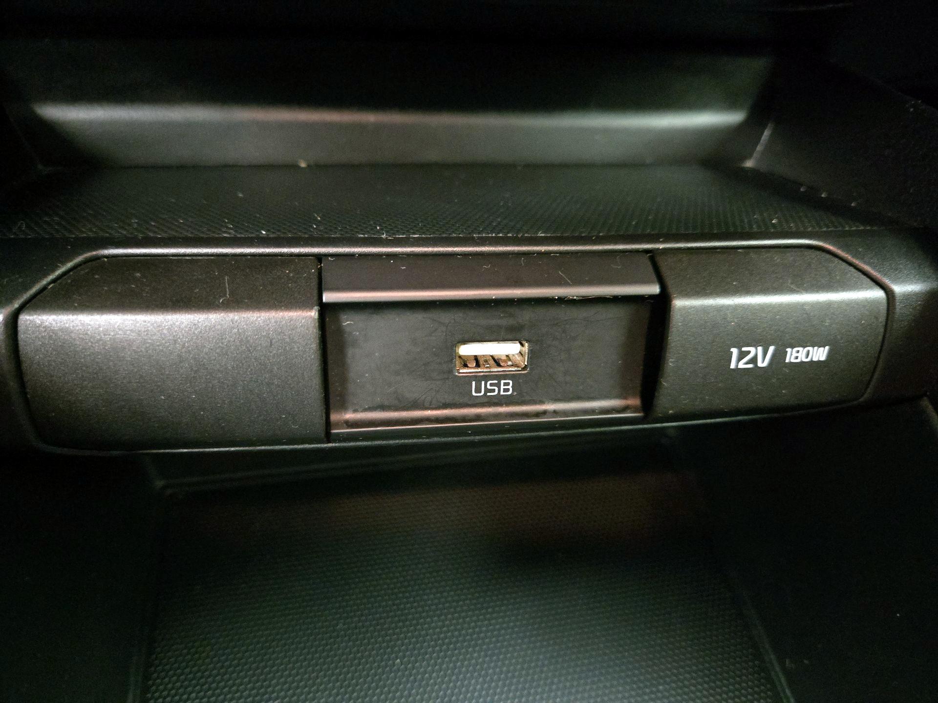 Thumbnail: 2023 Kia Rio - 18