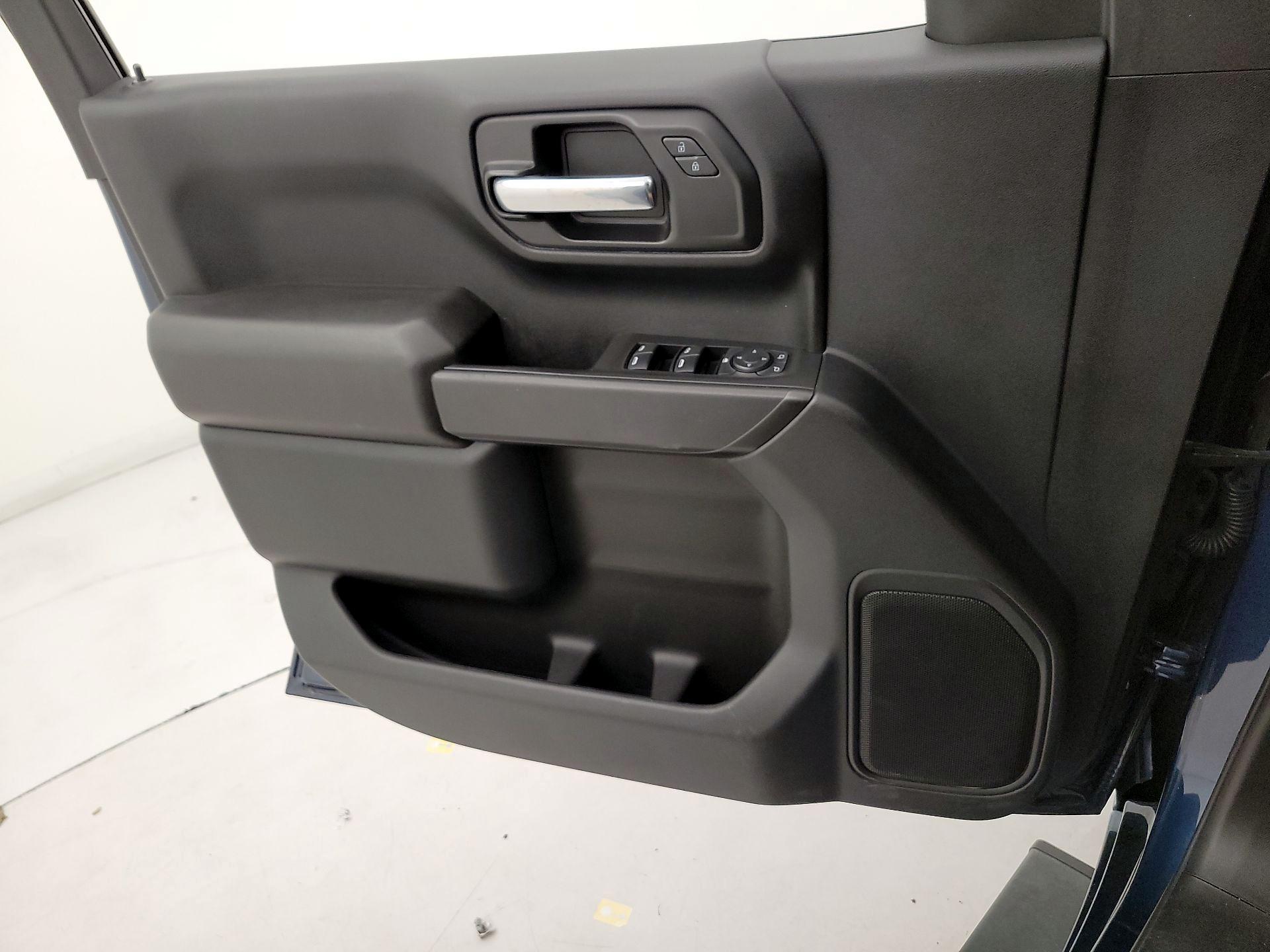 Thumbnail: 2021 Chevrolet Silverado 1500 - 12