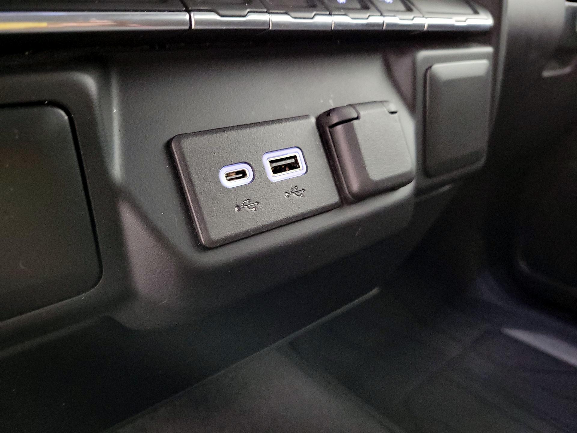 Thumbnail: 2021 Chevrolet Silverado 1500 - 18