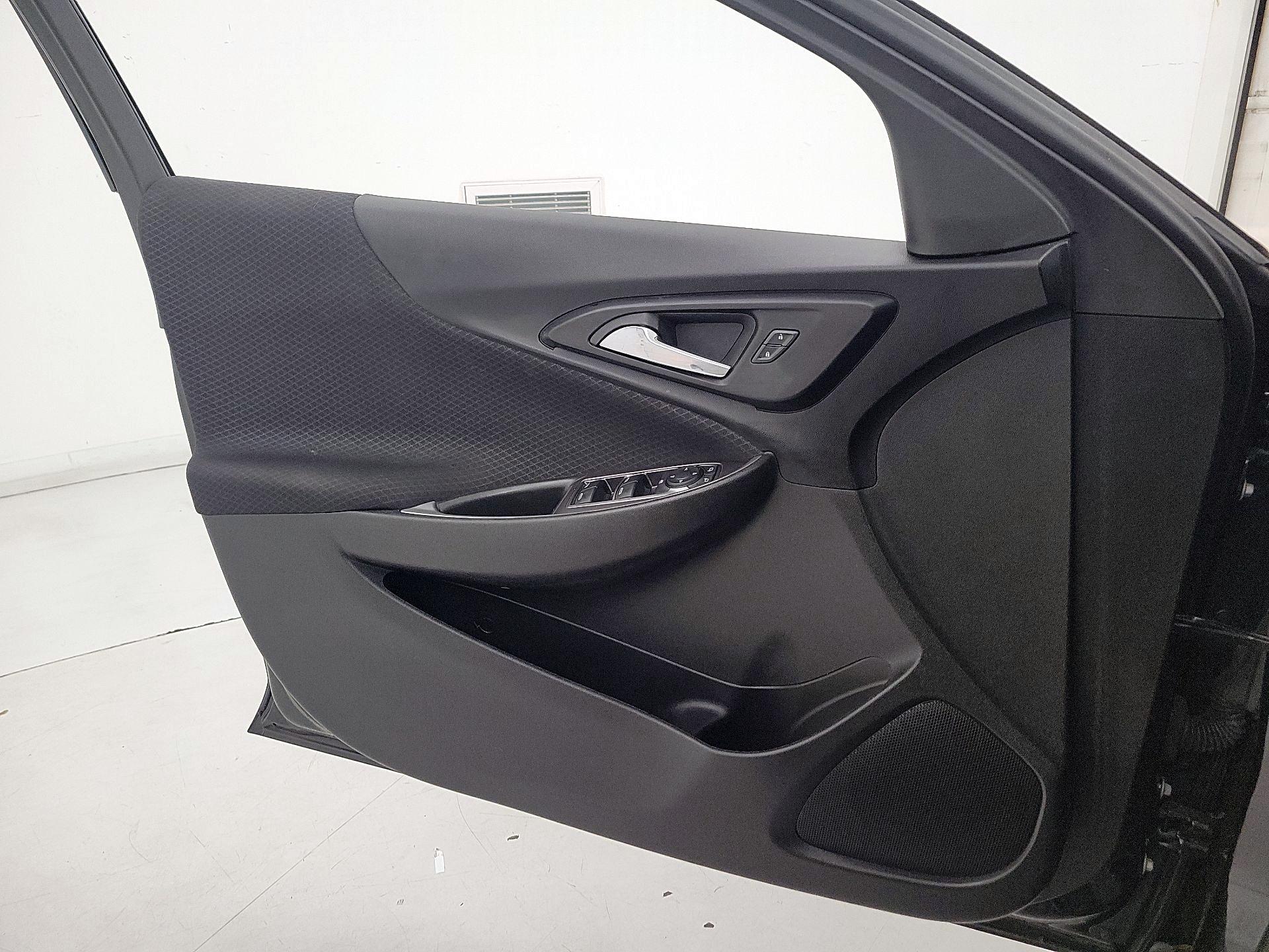 Thumbnail: 2023 Chevrolet Malibu - 12