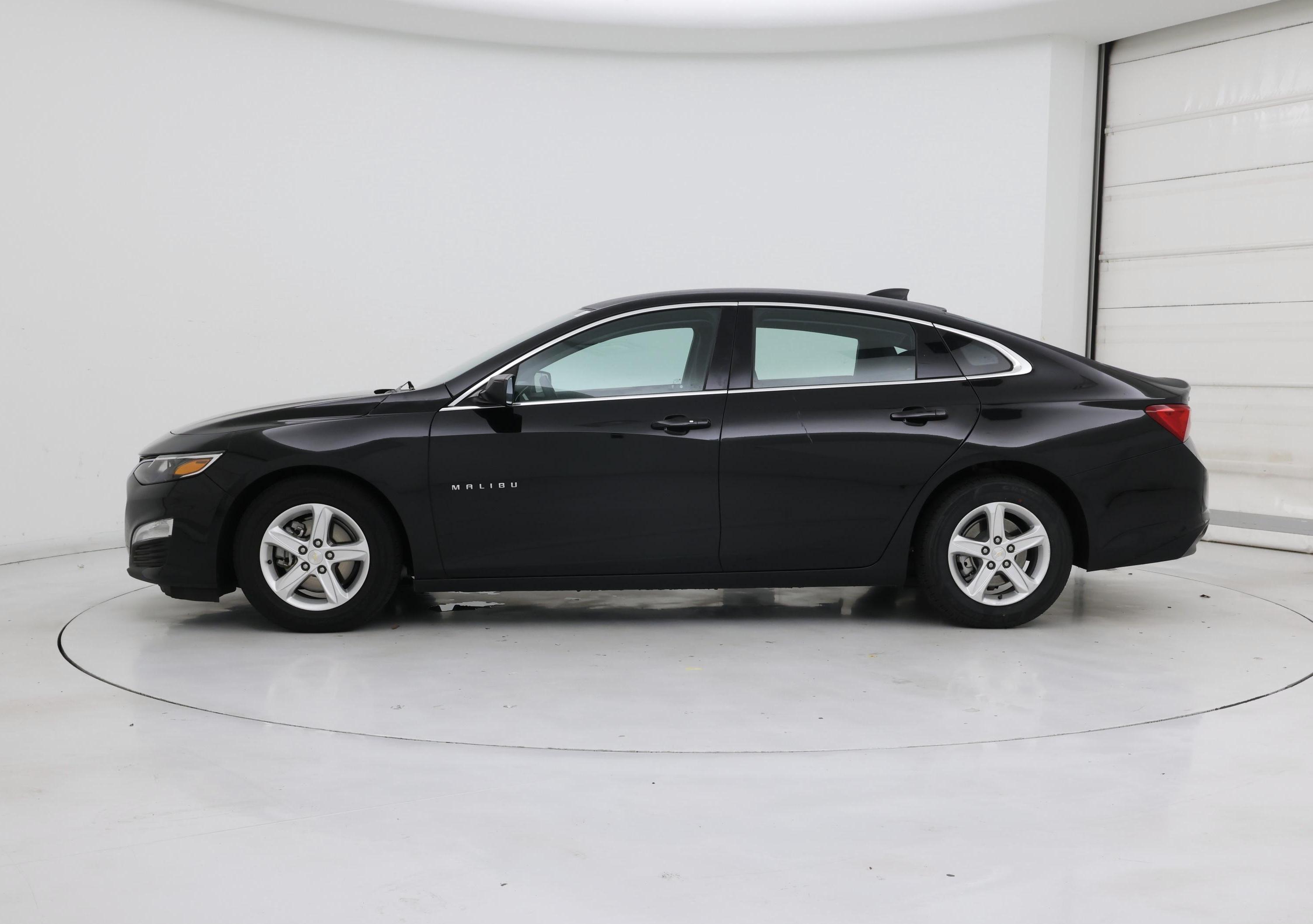 Thumbnail: 2023 Chevrolet Malibu - 3