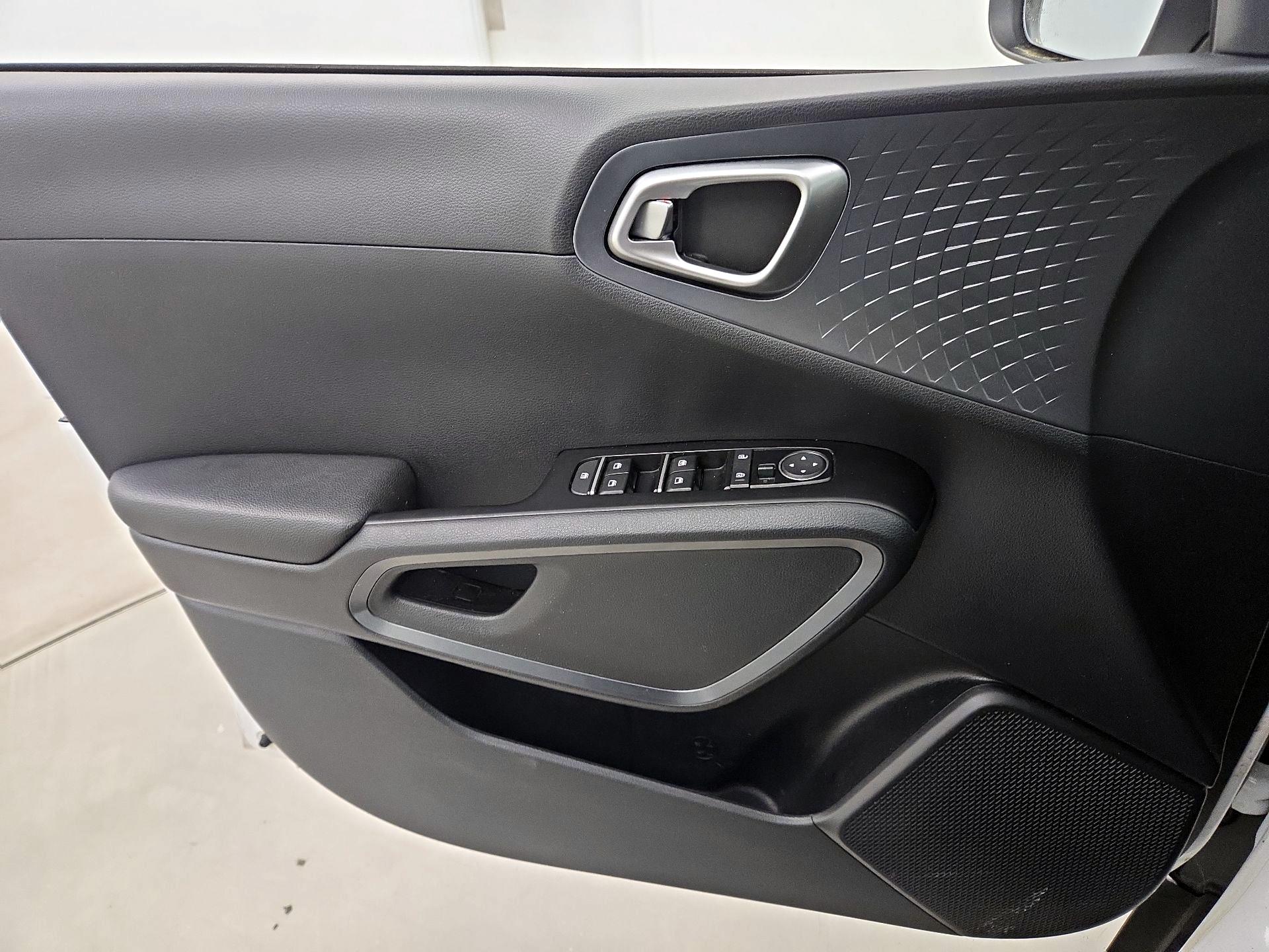 Thumbnail: 2021 Kia Soul - 12