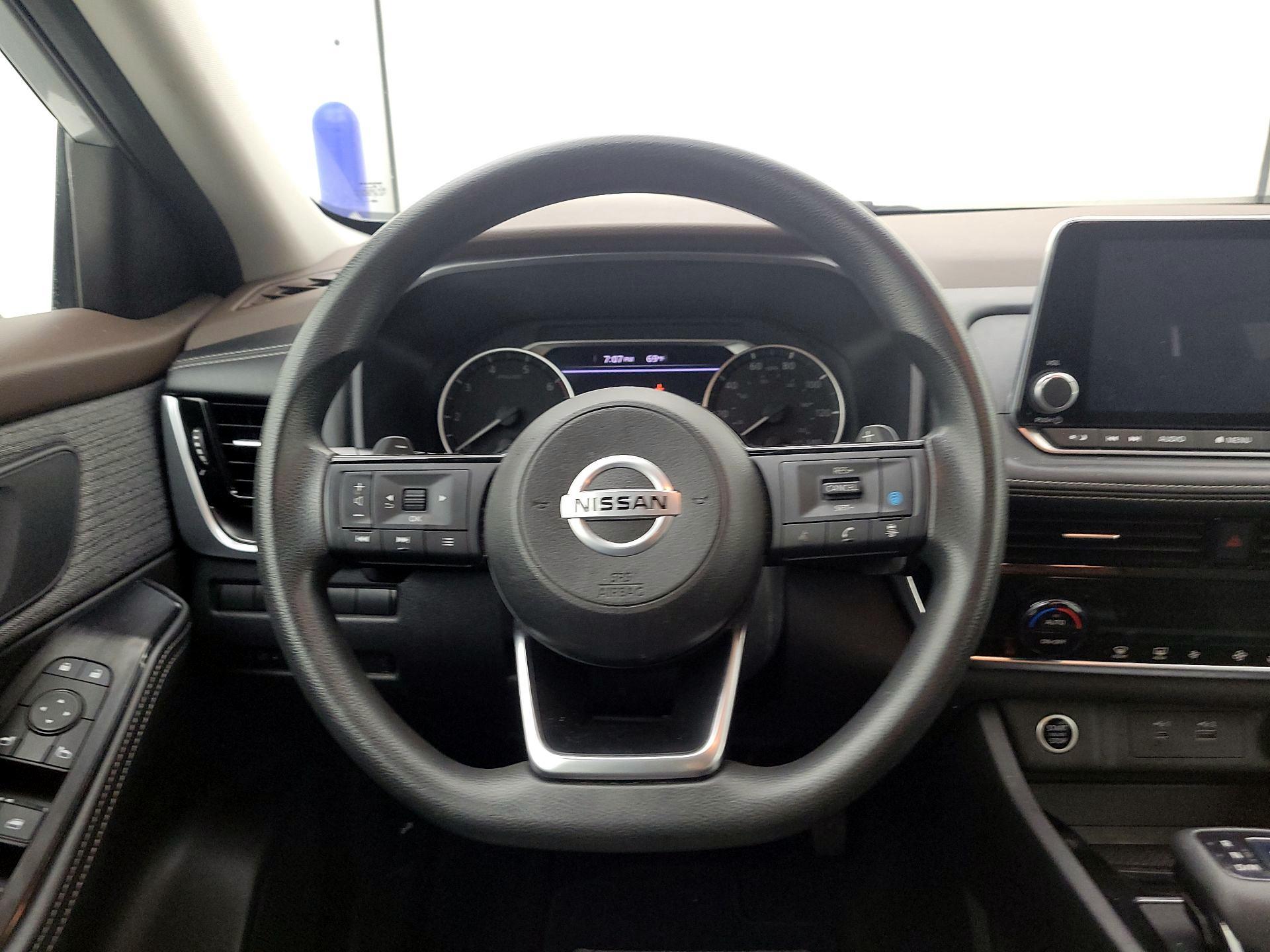 Thumbnail: 2021 Nissan Rogue - 10