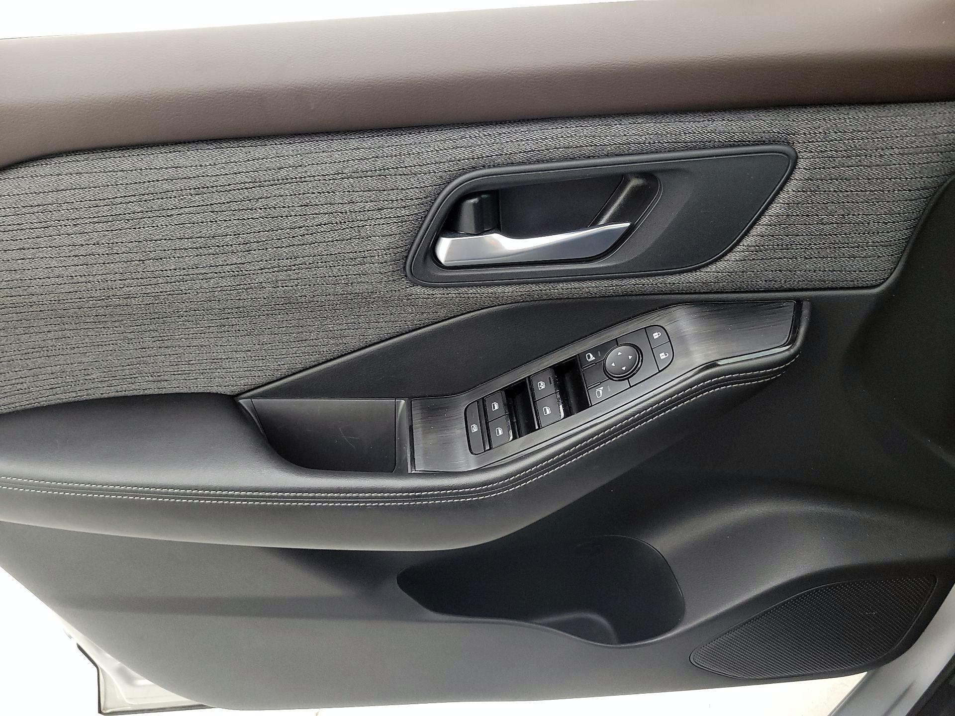 Thumbnail: 2021 Nissan Rogue - 12