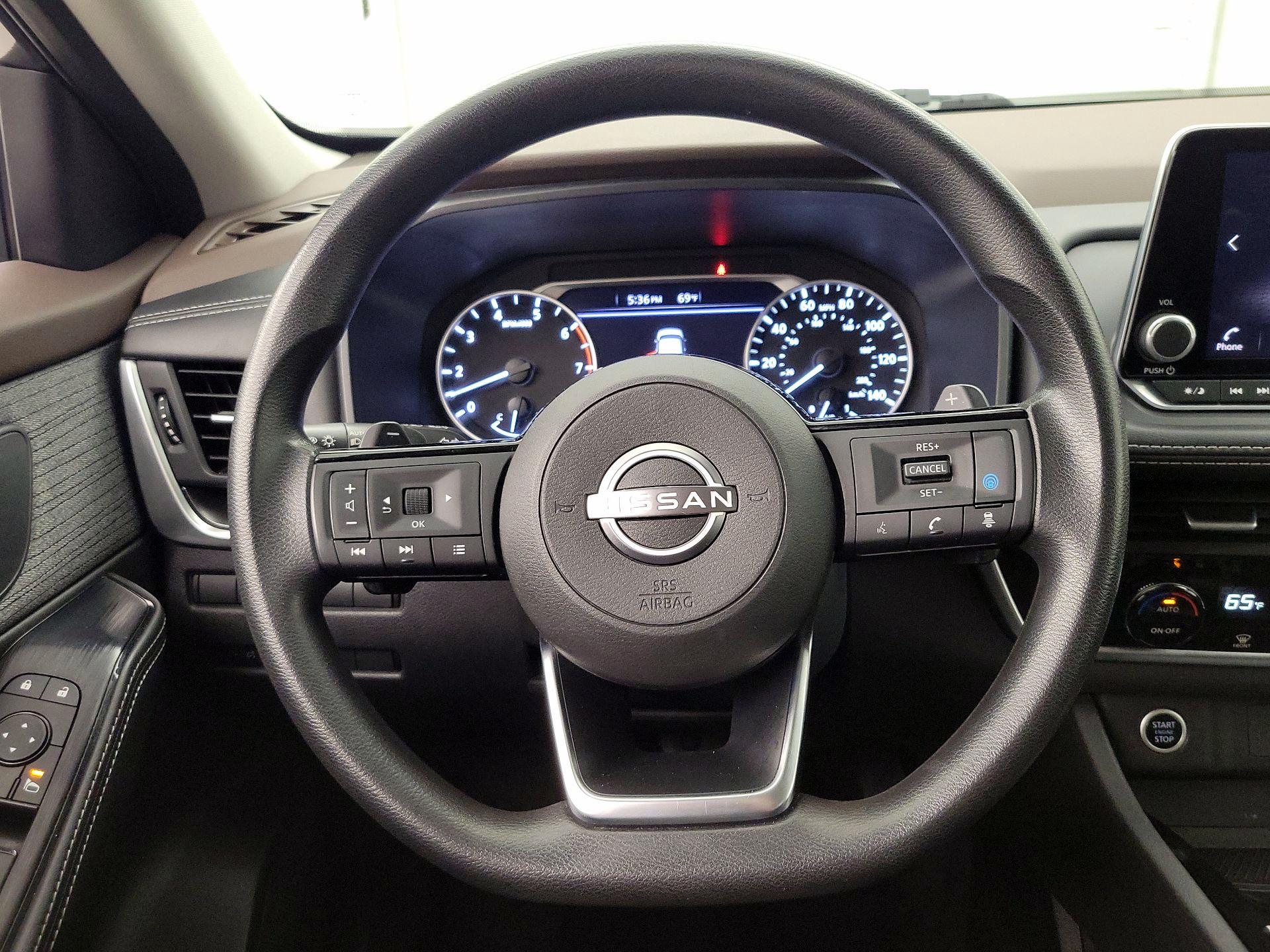 Thumbnail: 2023 Nissan Rogue - 10