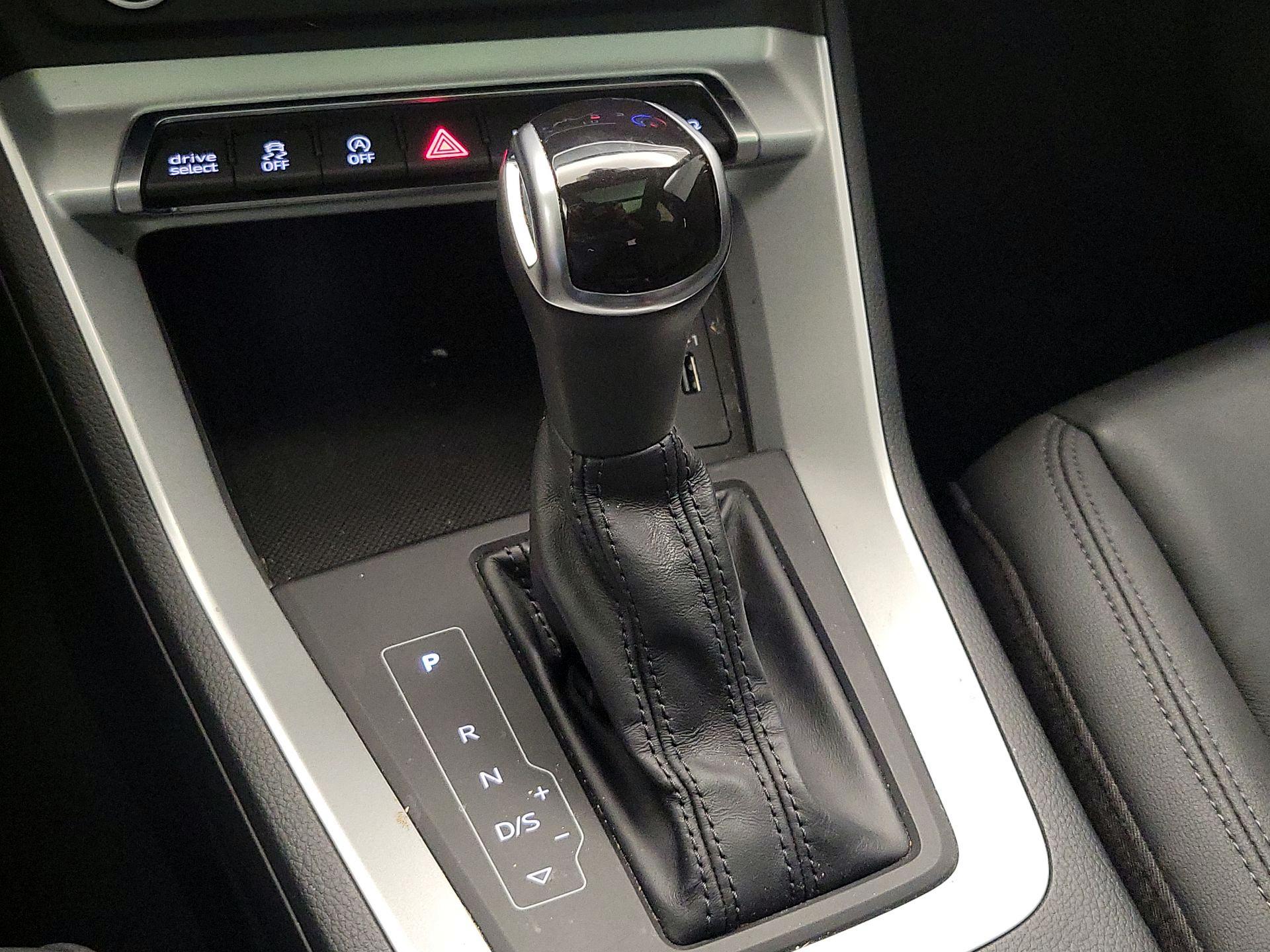Thumbnail: 2021 Audi Q3 - 17