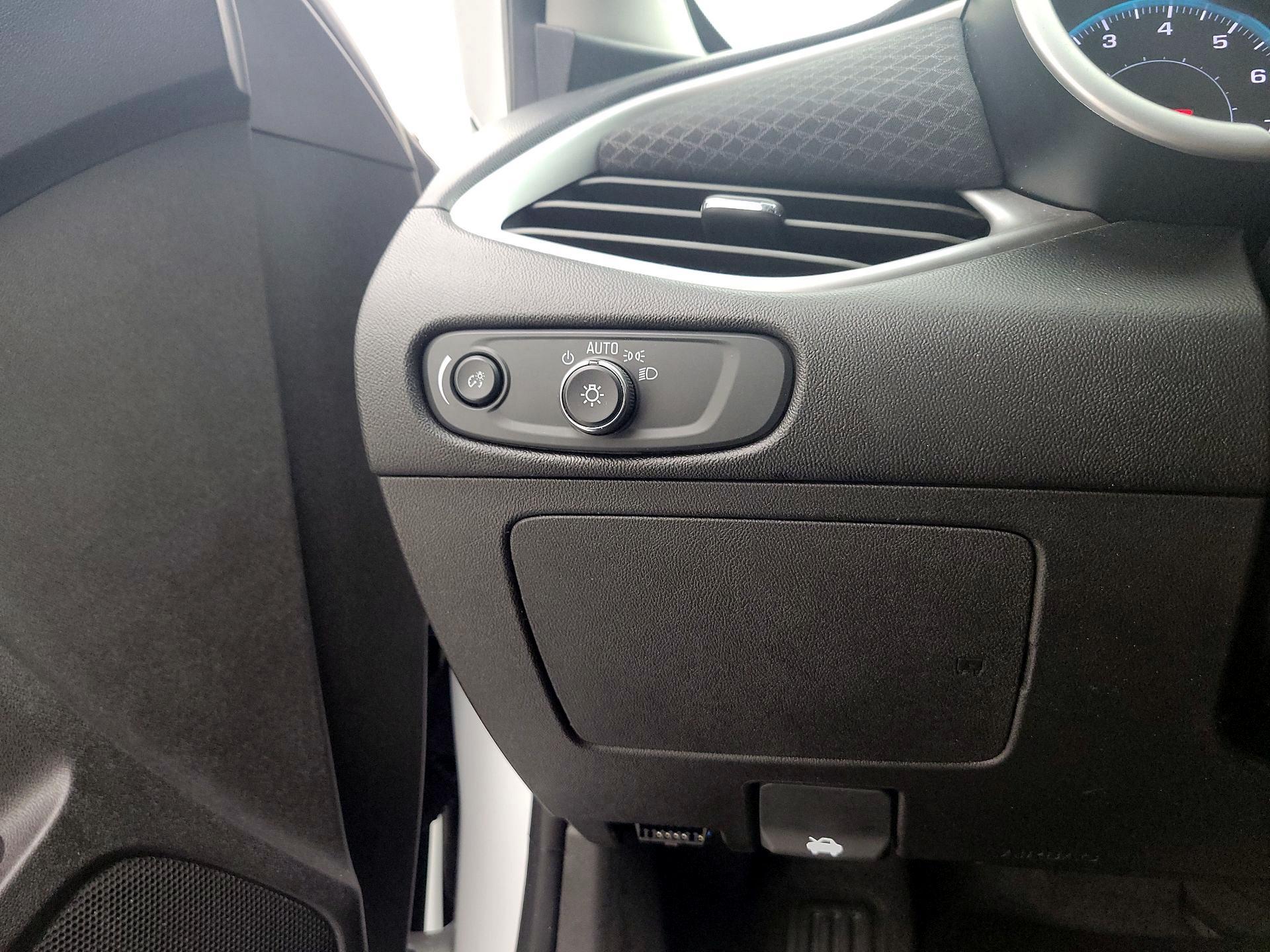 Thumbnail: 2024 Chevrolet Malibu - 13