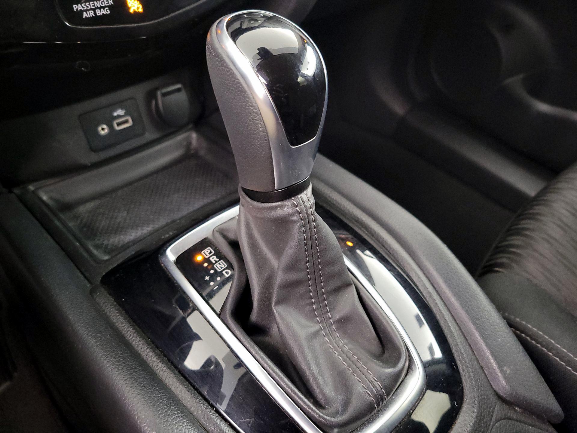 Thumbnail: 2020 Nissan Rogue - 17