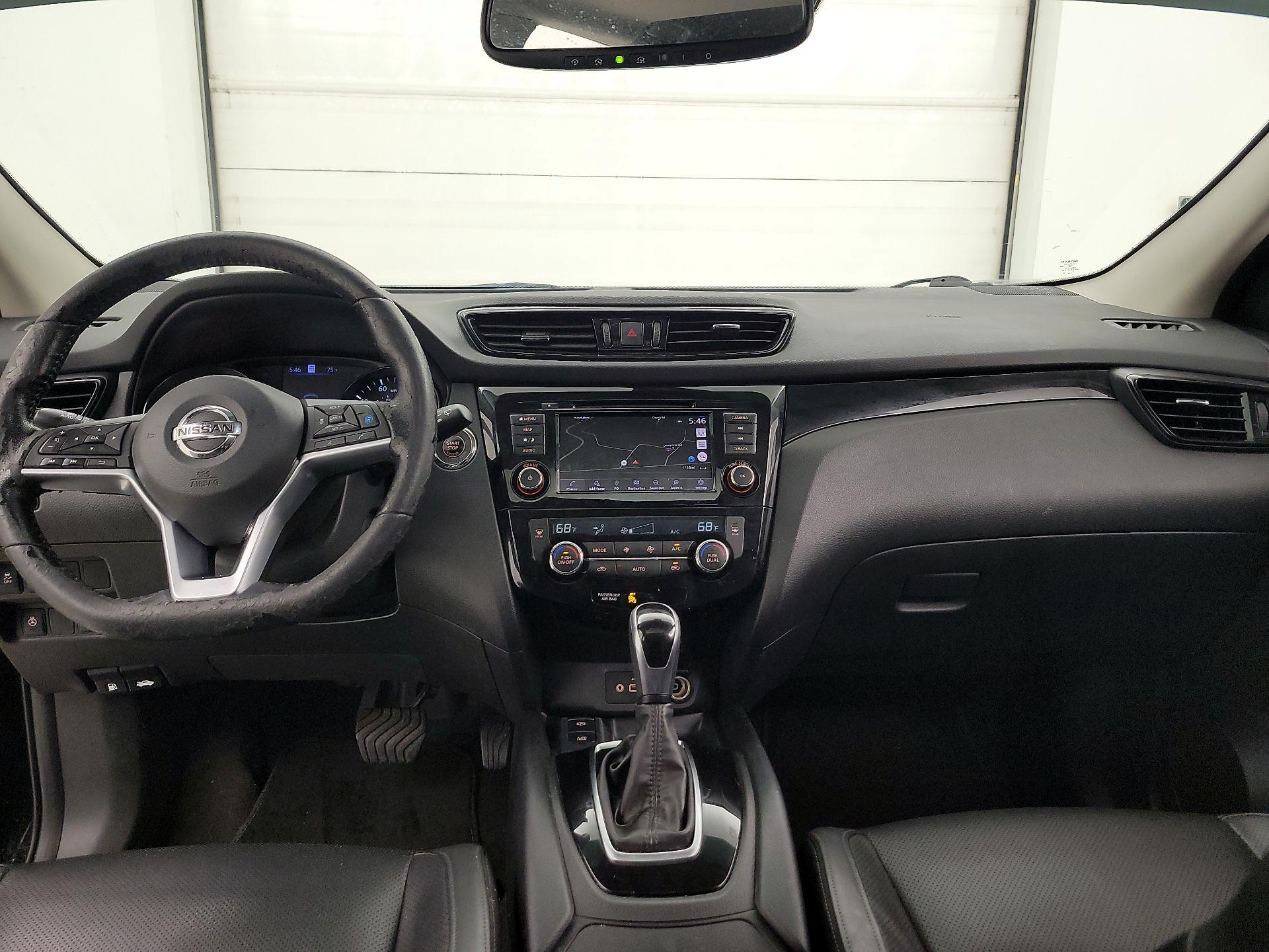 Thumbnail: 2021 Nissan Rogue Sport - 9