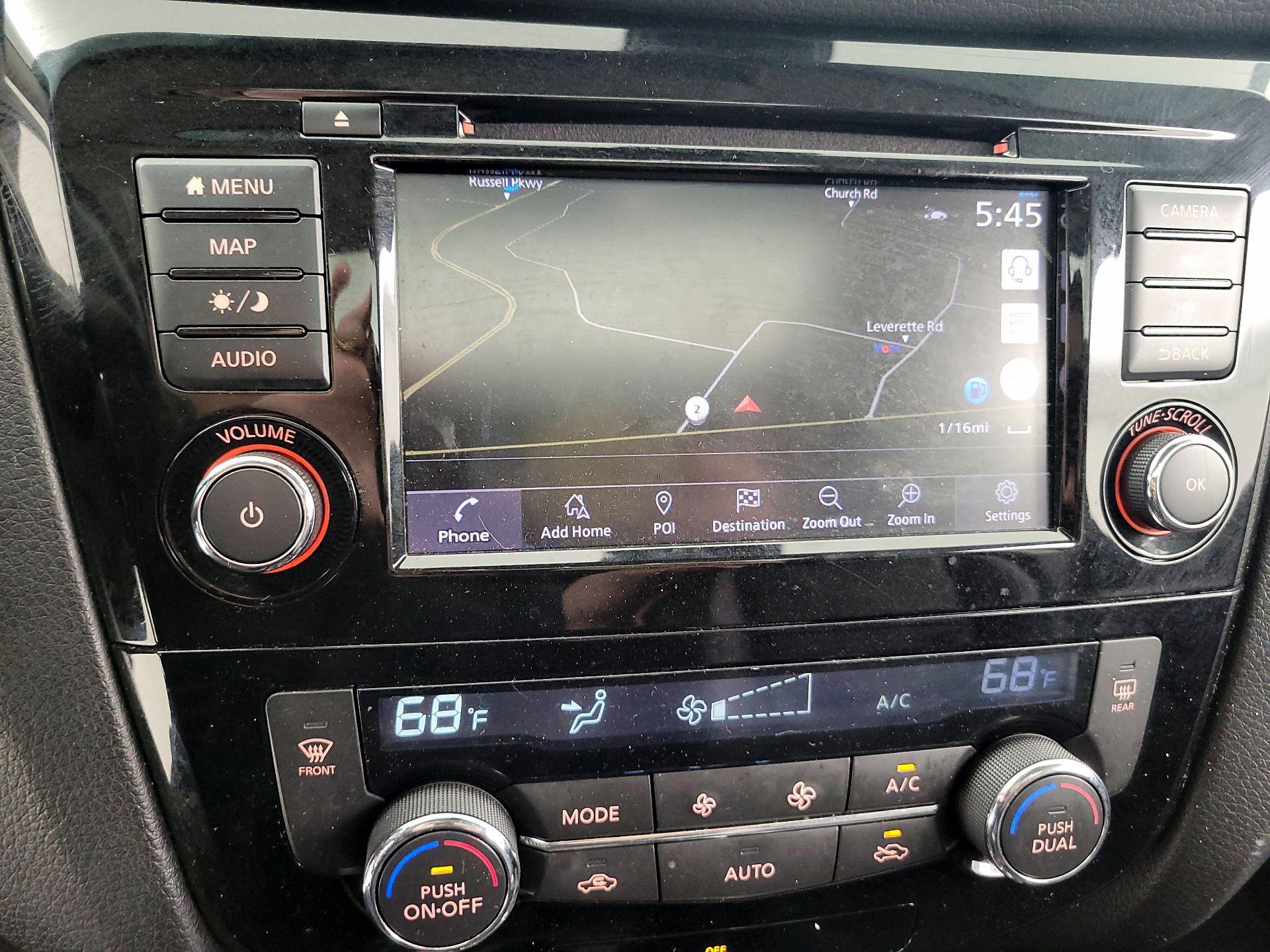 Thumbnail: 2021 Nissan Rogue Sport - 14