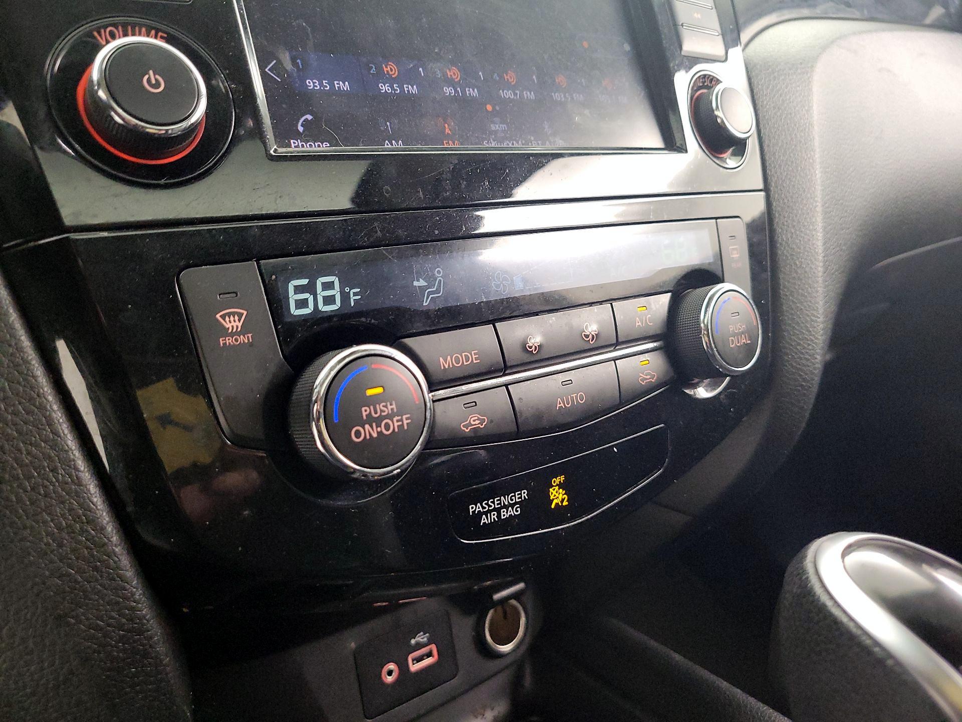 Thumbnail: 2021 Nissan Rogue Sport - 17