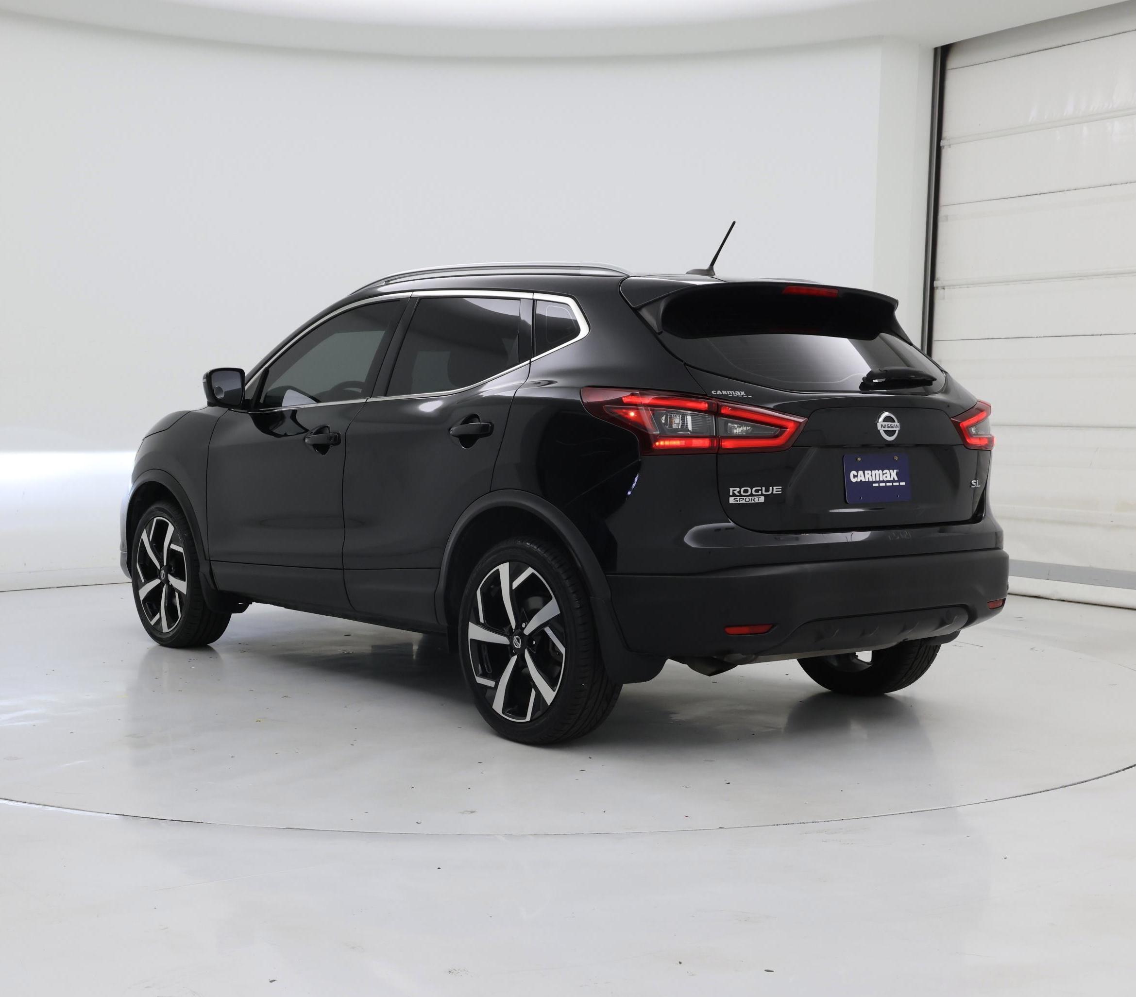 Thumbnail: 2021 Nissan Rogue Sport - 2