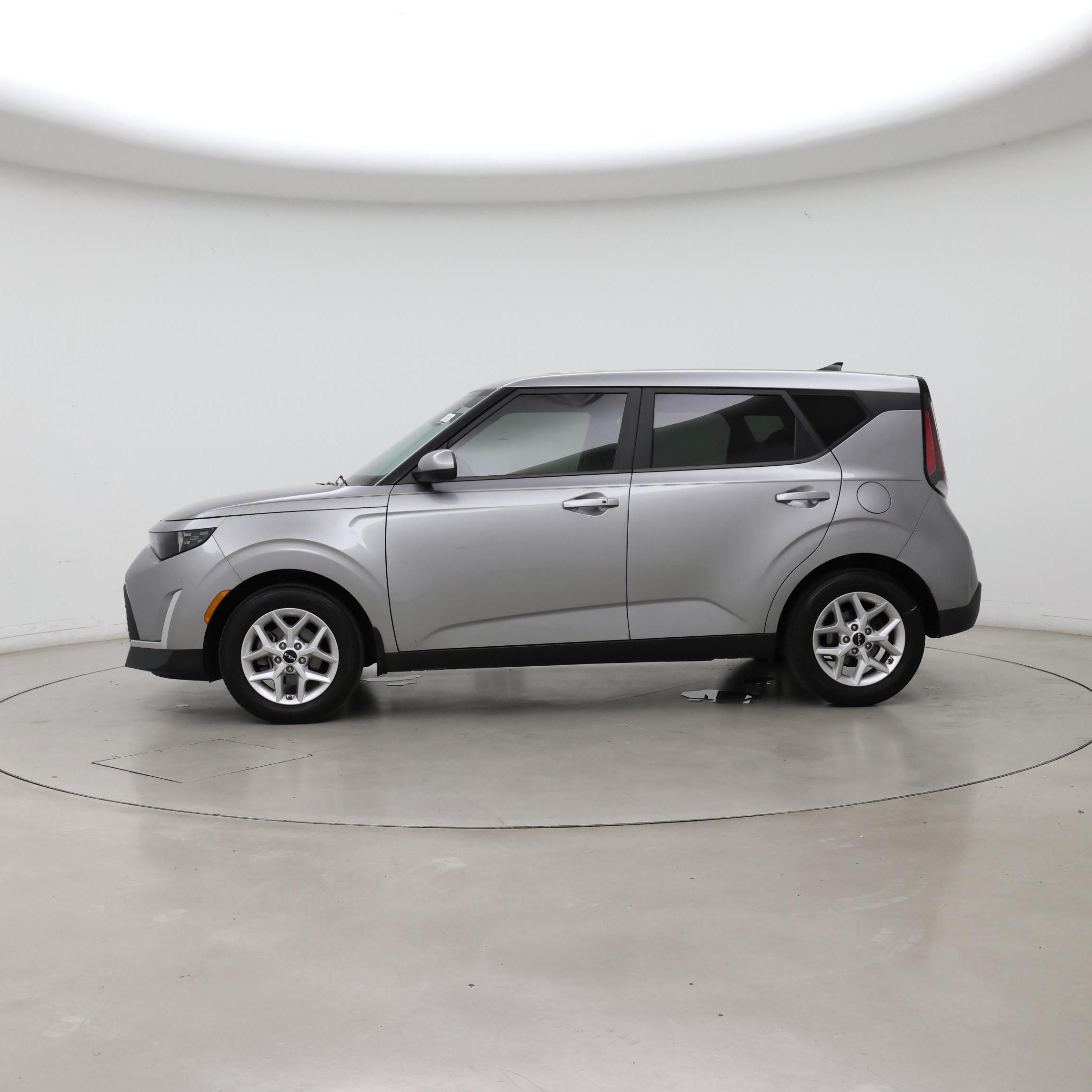 Thumbnail: 2023 Kia Soul - 3