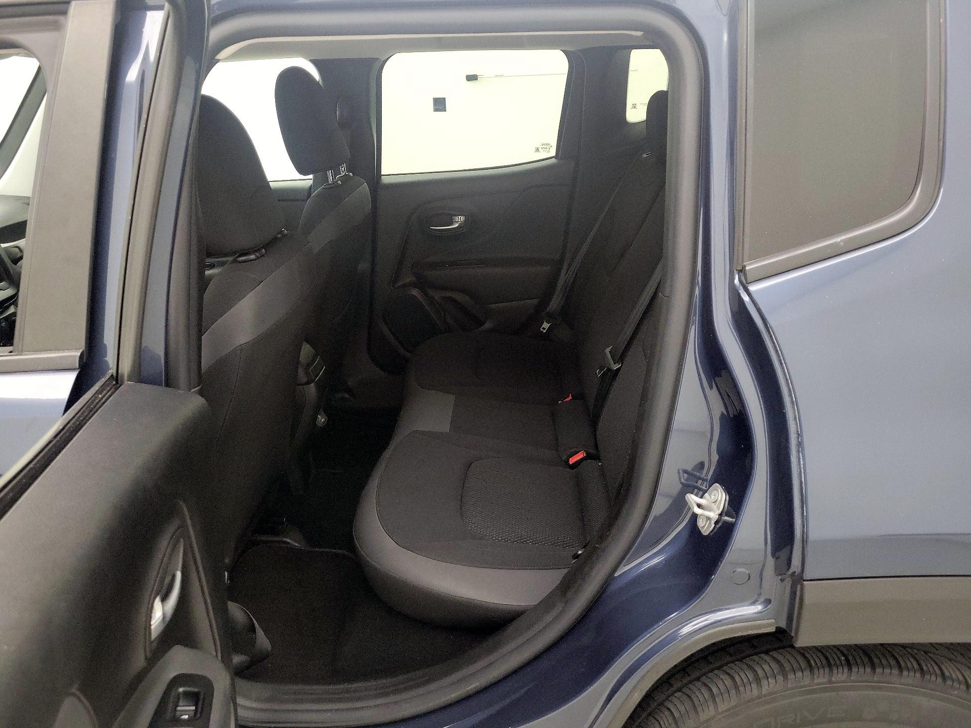 Thumbnail: 2020 Jeep Renegade - 19