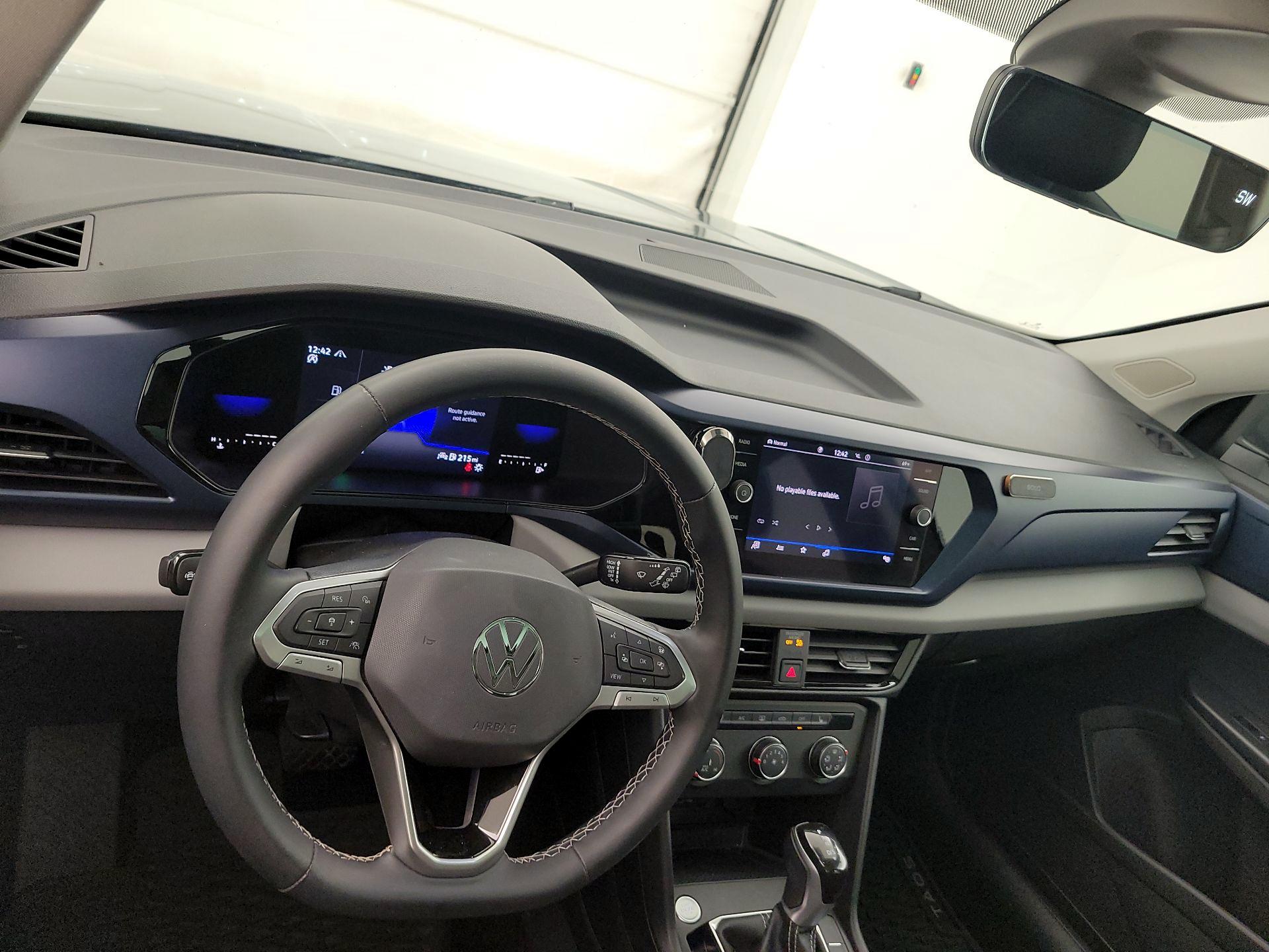 Thumbnail: 2022 Volkswagen Taos - 9