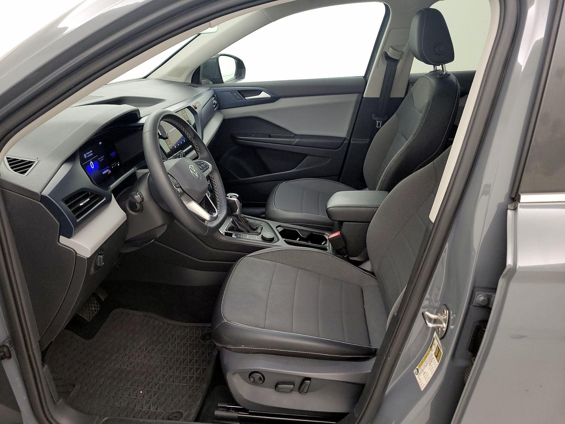 Thumbnail: 2022 Volkswagen Taos - 11