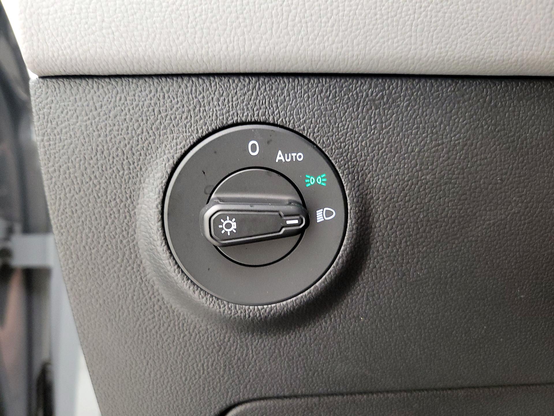 Thumbnail: 2022 Volkswagen Taos - 13