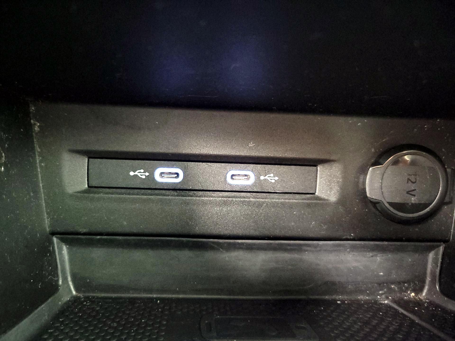 Thumbnail: 2022 Volkswagen Taos - 18