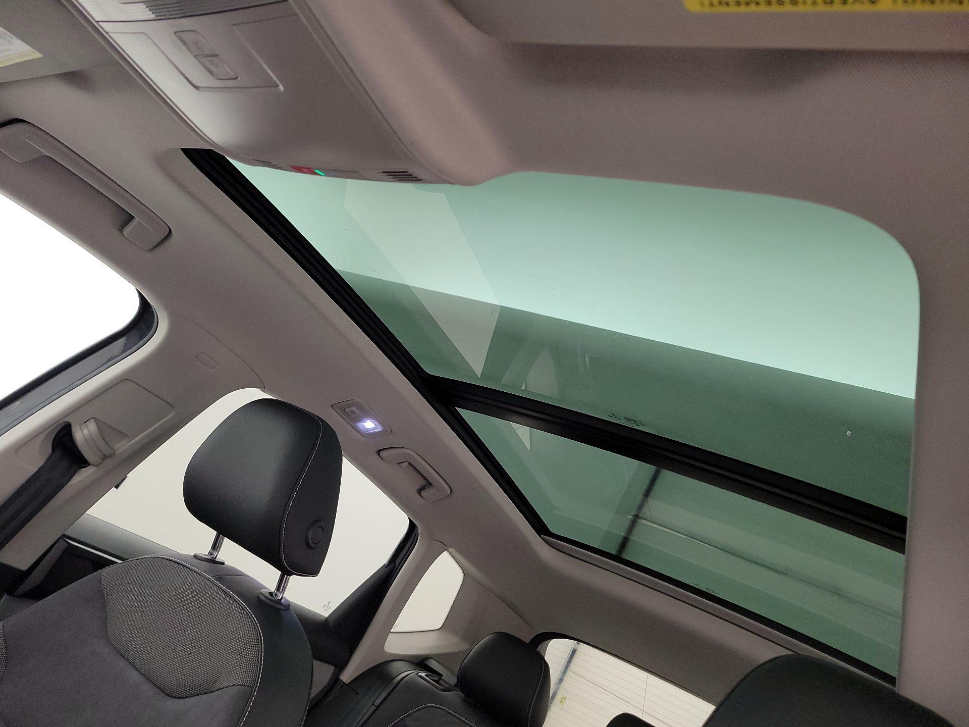 Thumbnail: 2022 Volkswagen Taos - 19