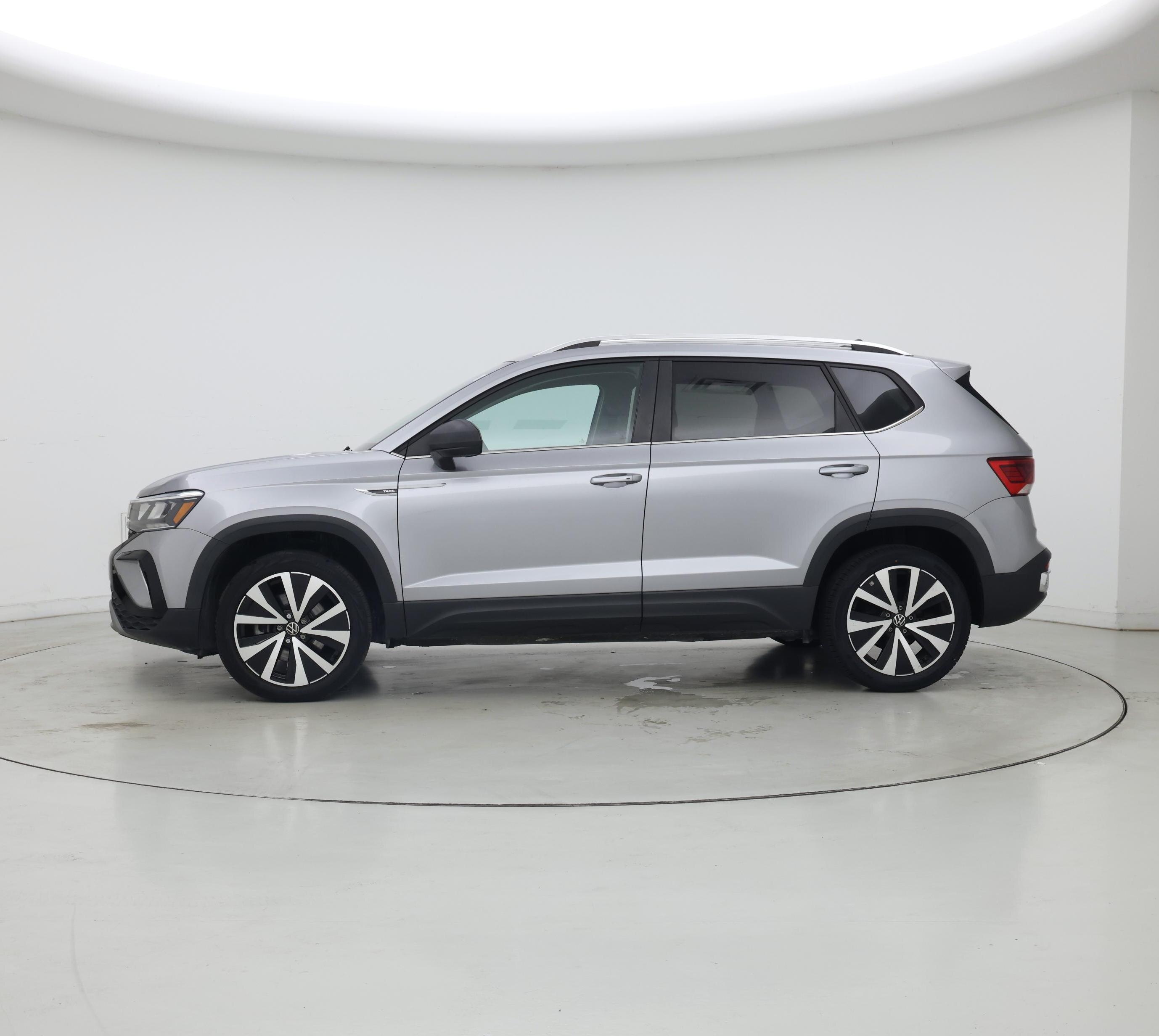 Thumbnail: 2023 Volkswagen Taos - 3