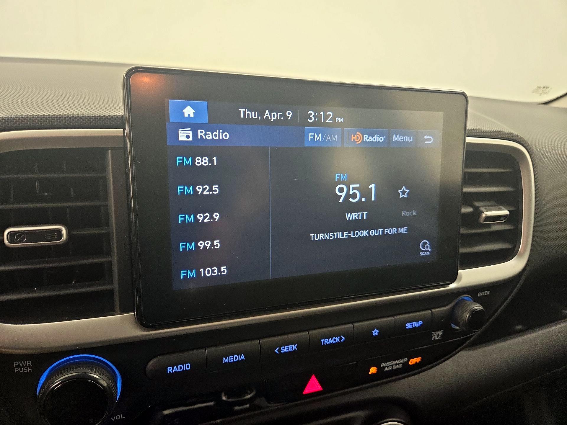 Thumbnail: 2021 Hyundai Venue - 15