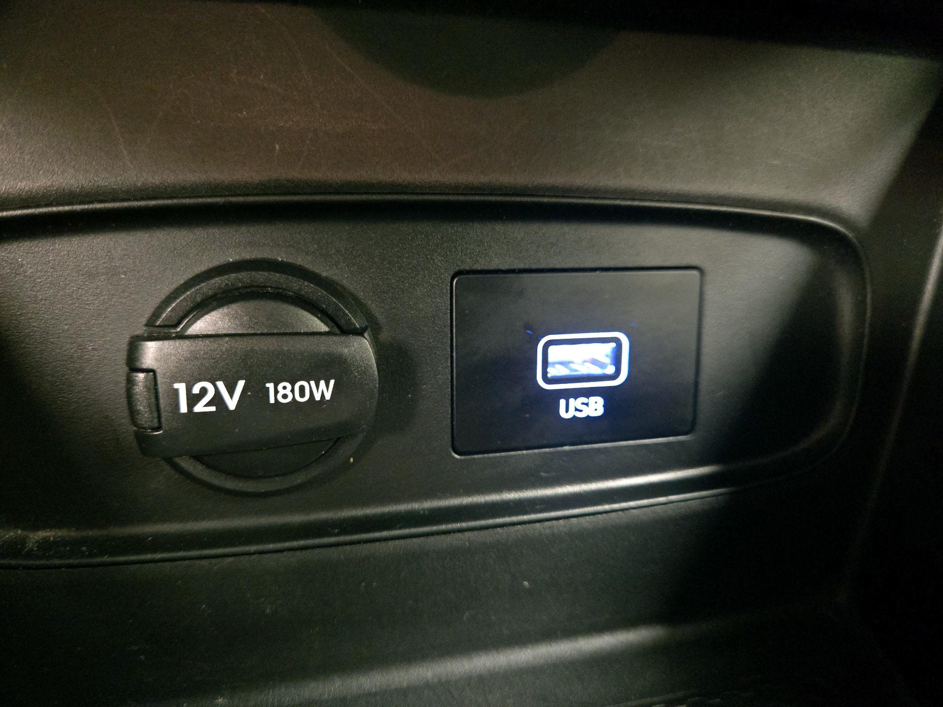 Thumbnail: 2021 Hyundai Venue - 18