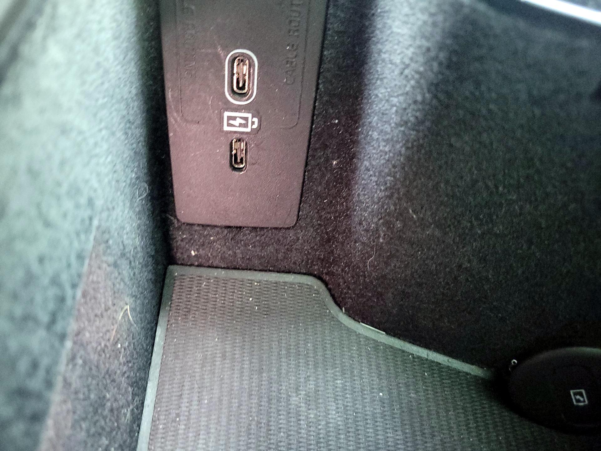 Thumbnail: 2022 Volvo XC60 - 19