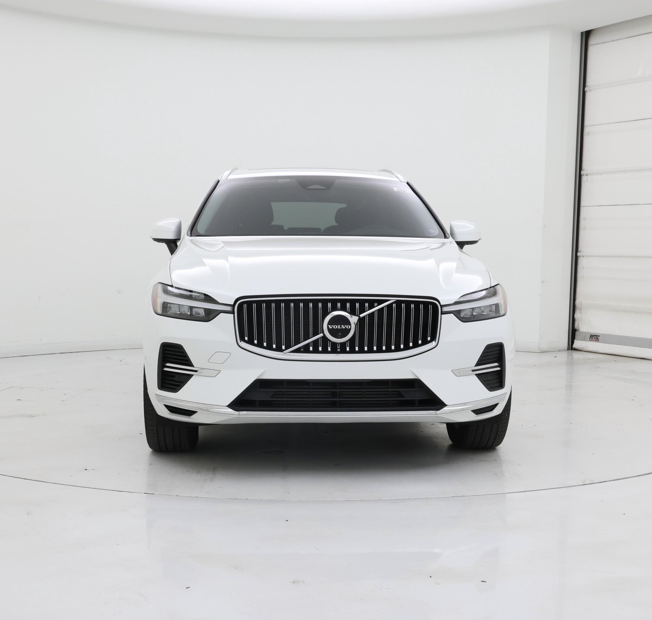 Thumbnail: 2022 Volvo XC60 - 5